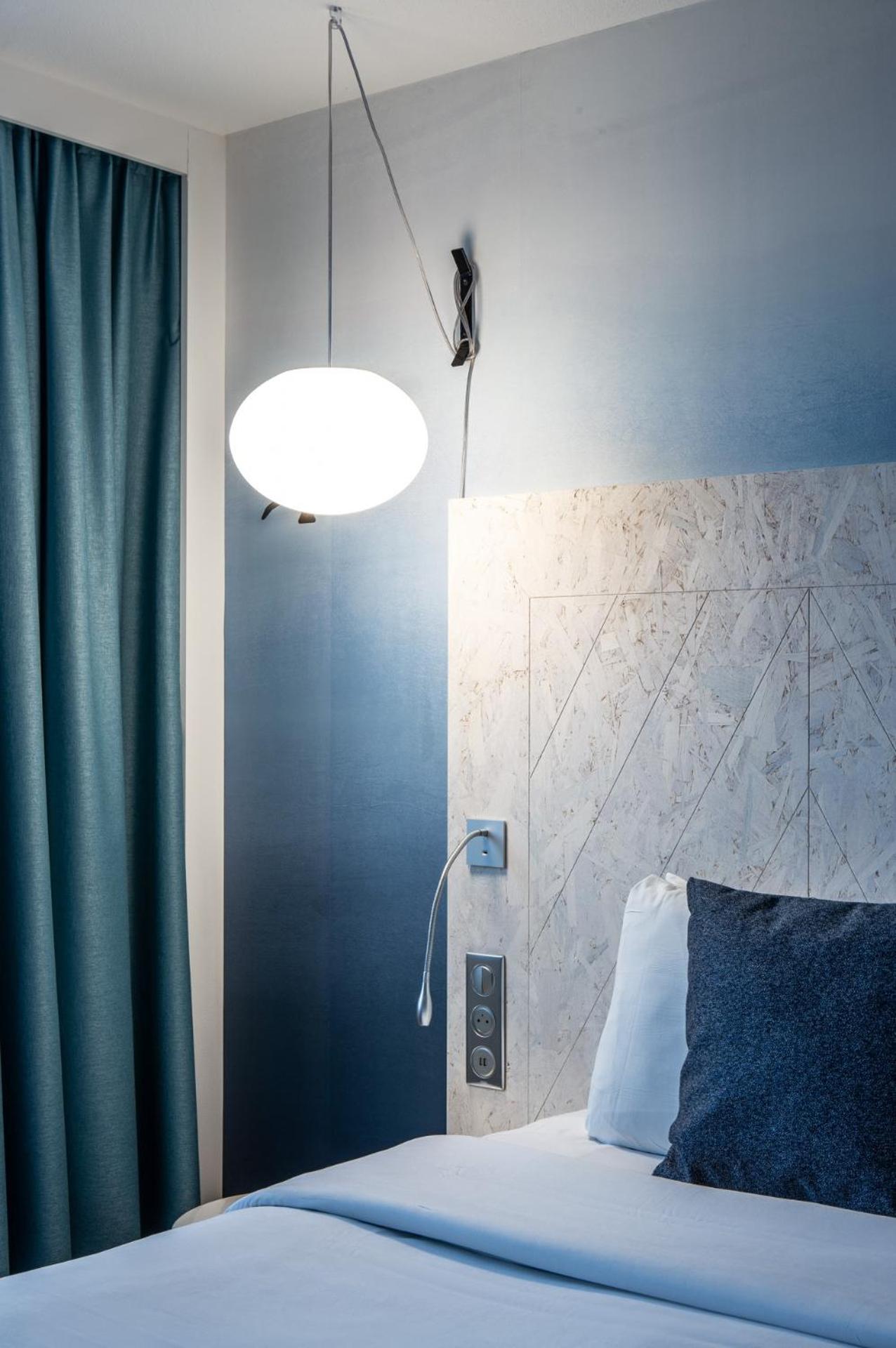 Standard Twin Room - Photo 3