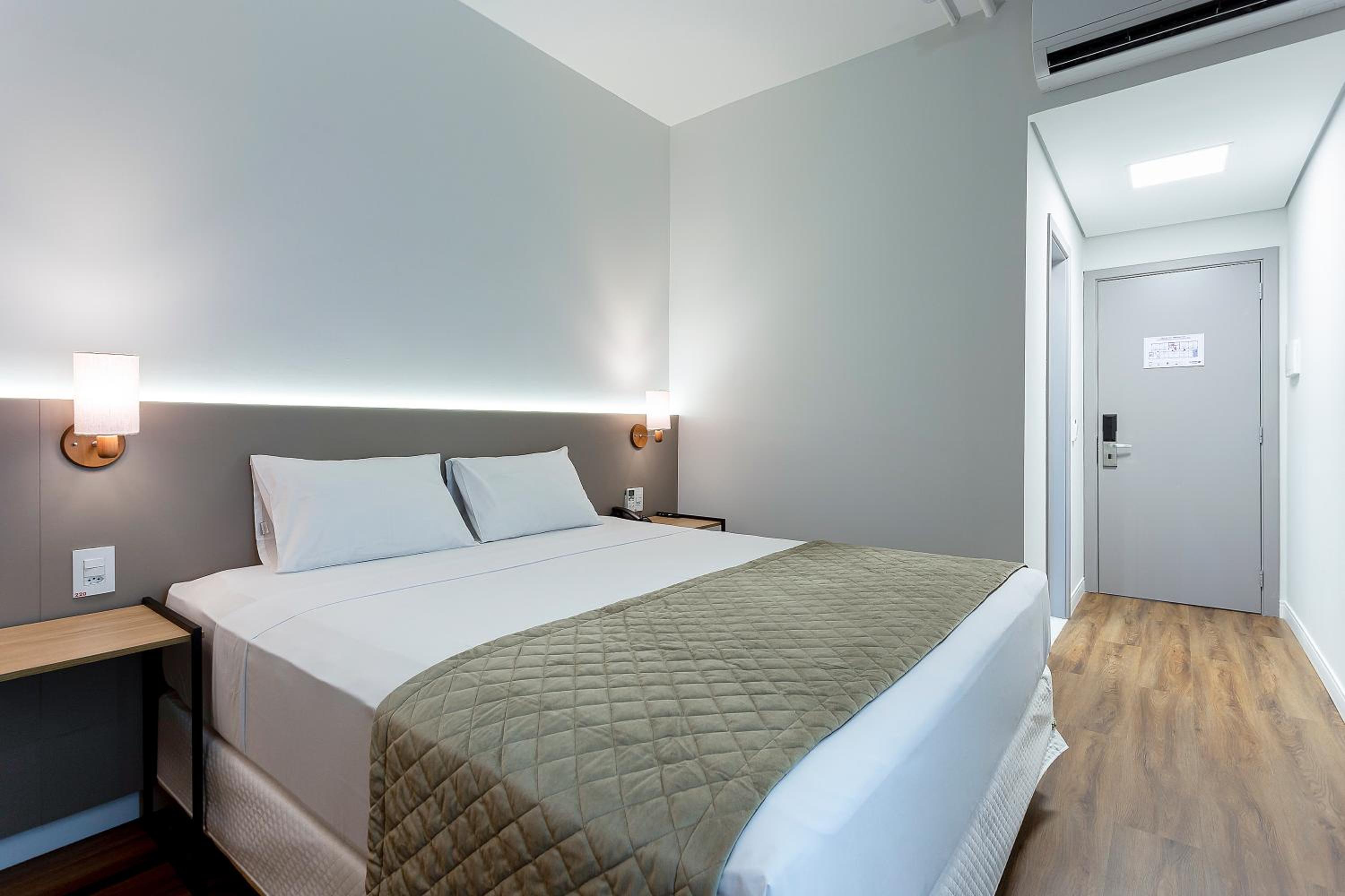 Double Room - Disability Access photo 1
