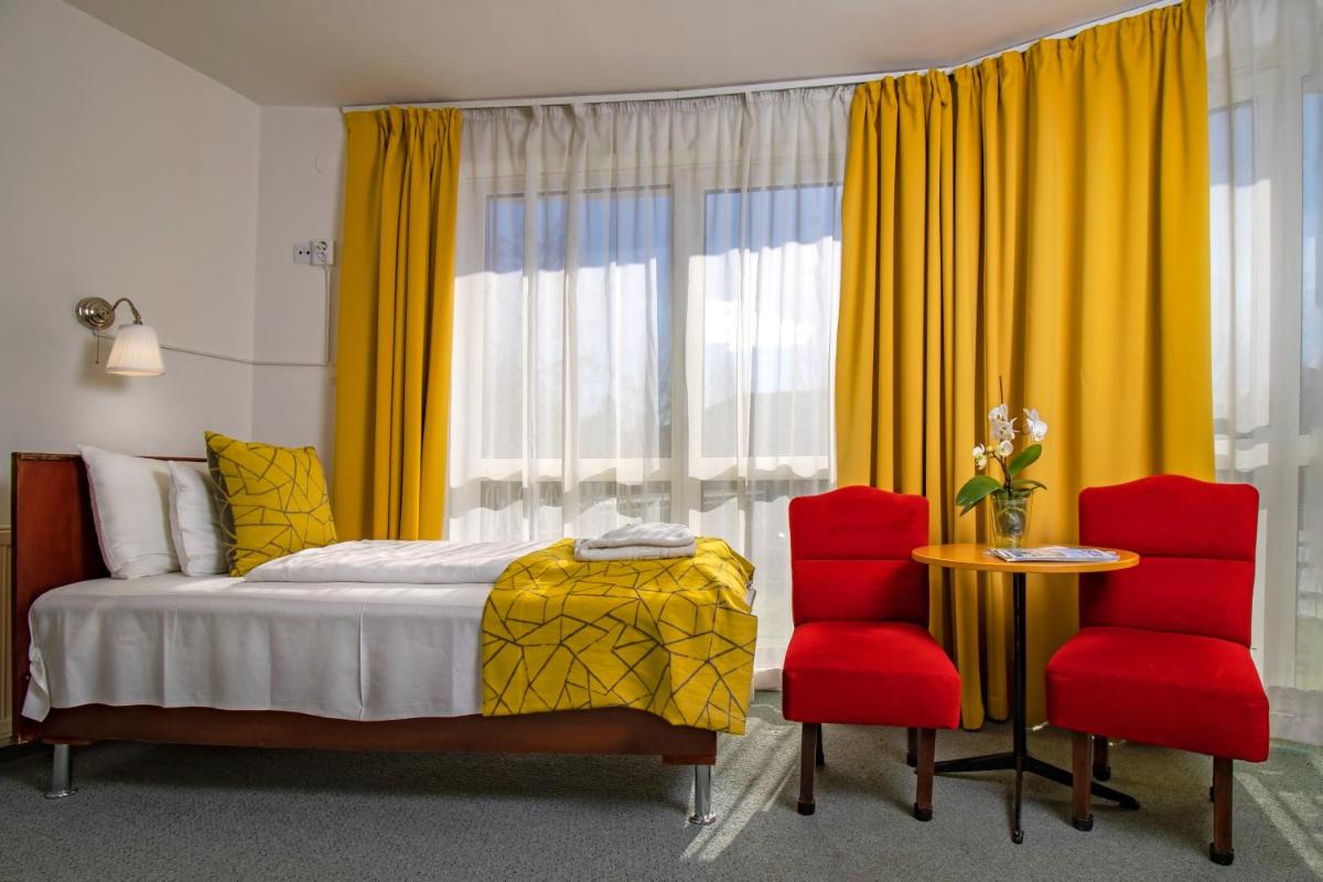 Triple Room with Terrace - Photo 3
