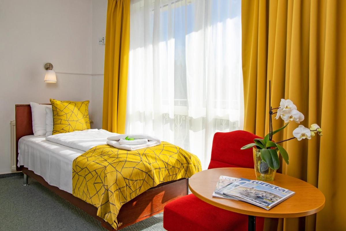 Triple Room with Terrace - Photo 2