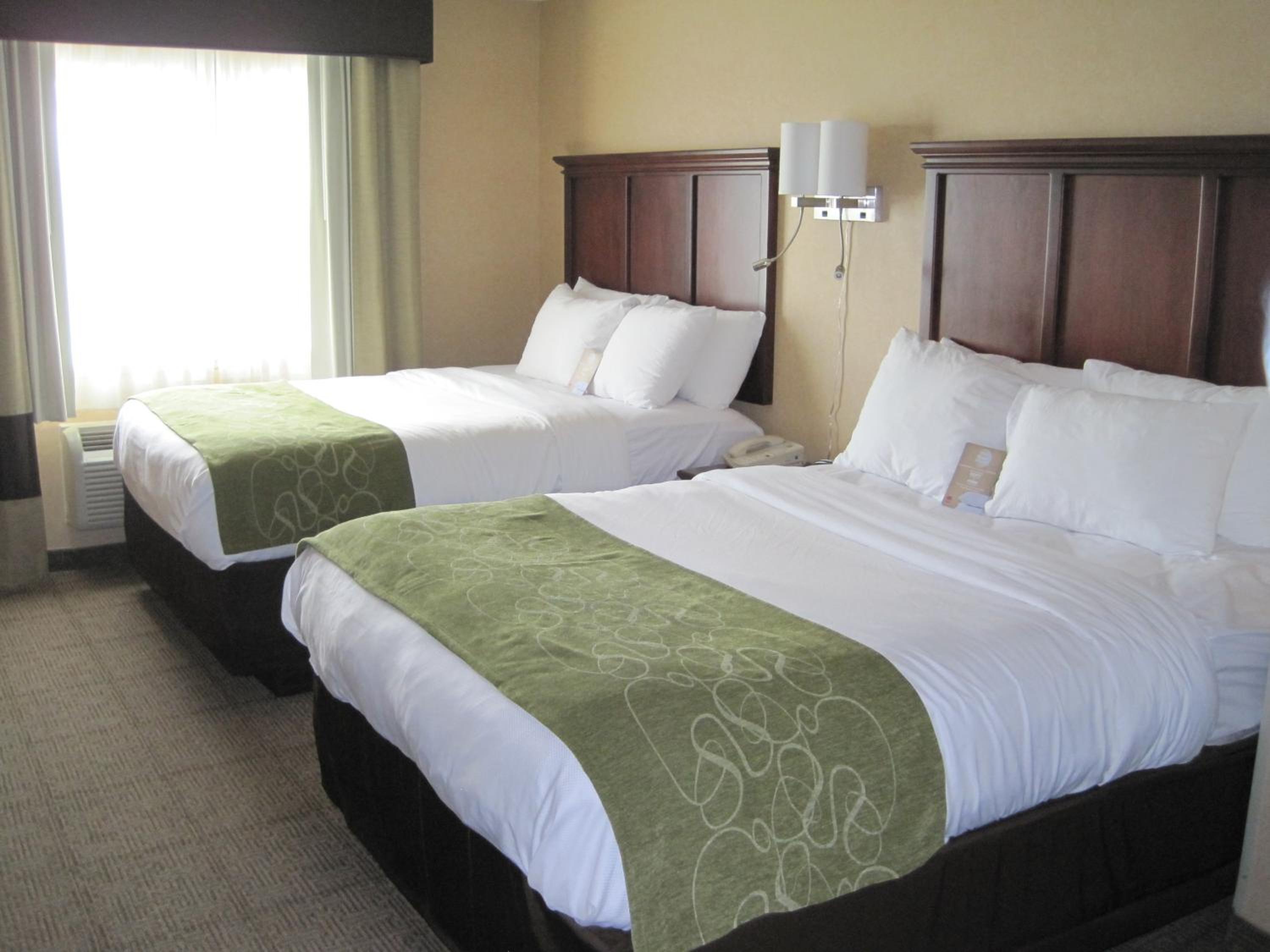 Queen Room with Two Queen Beds - Non-Smoking