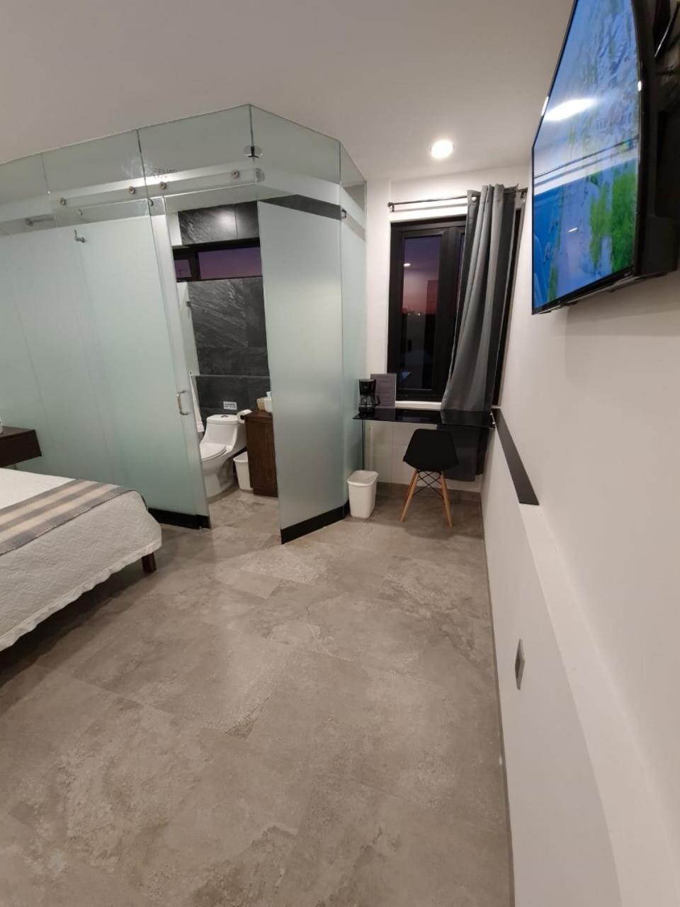 Double Room - Photo 5