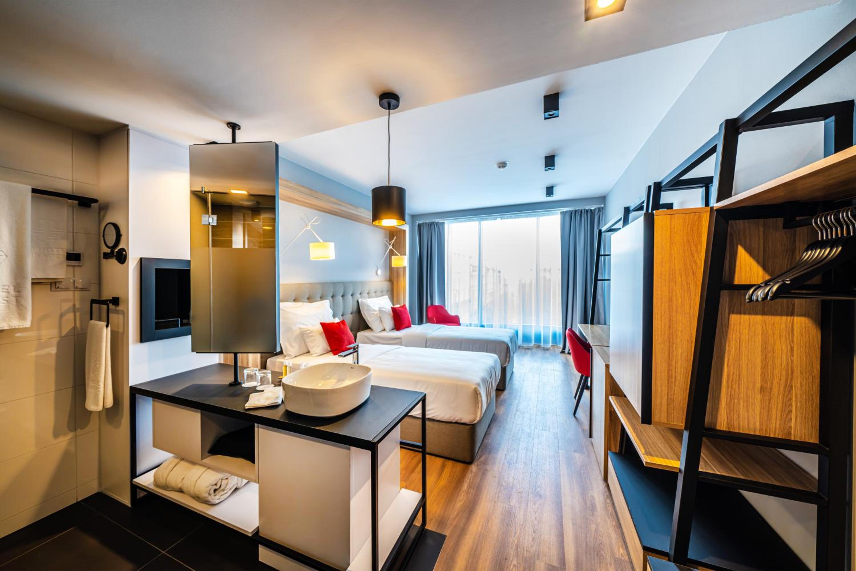  Superior Double or Twin Room - Photo 6