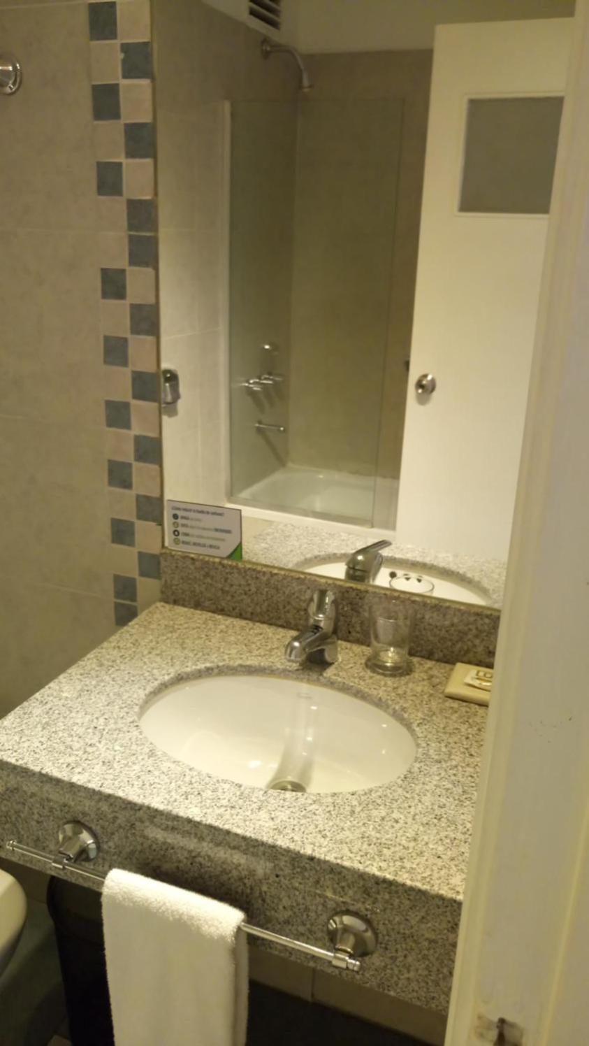 Small Single Room photo 2