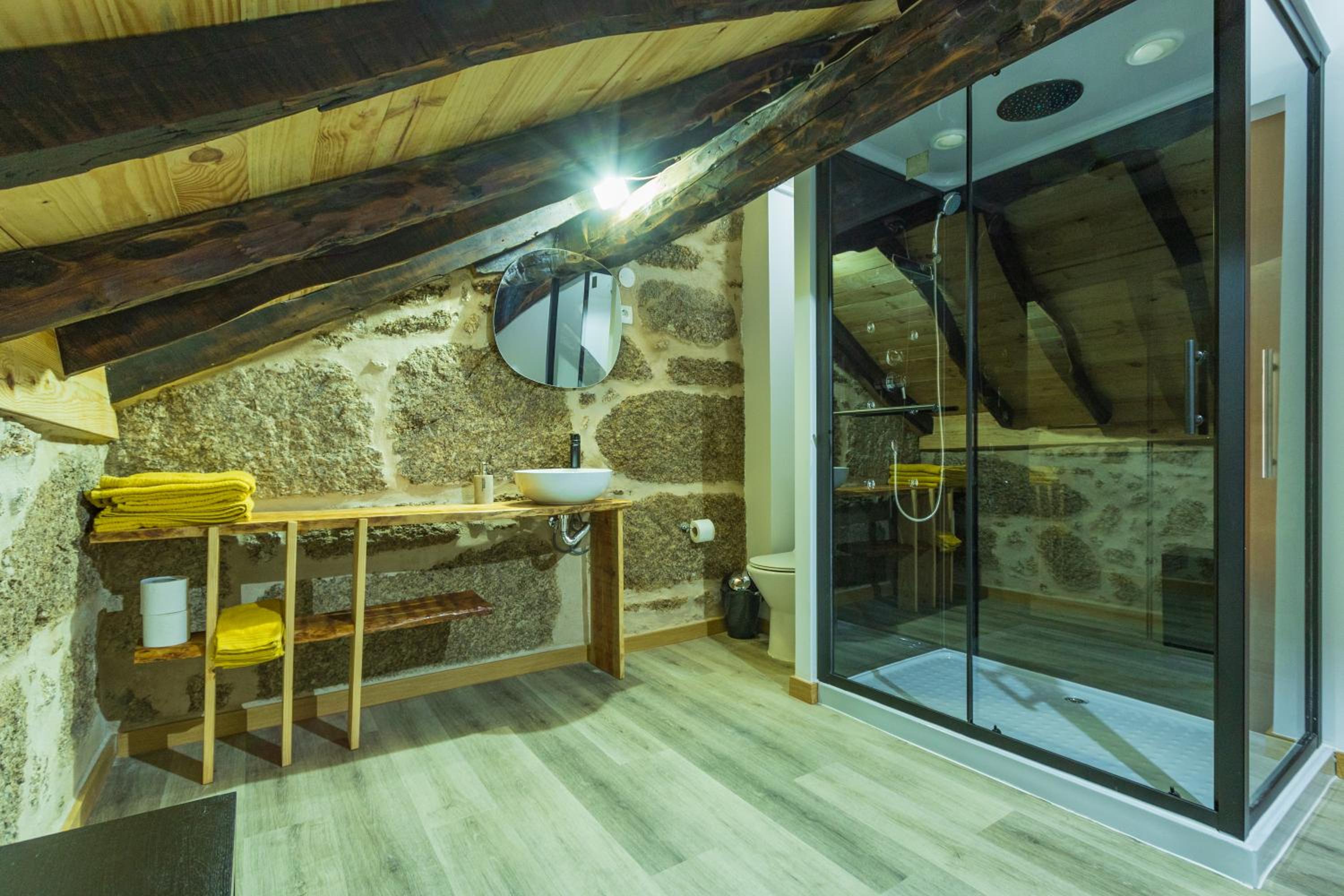 One-Bedroom Apartment - Photo 7