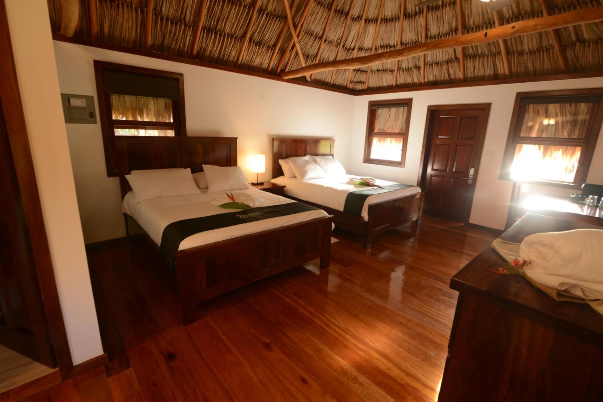 Queen Suite with Sea View photo 1