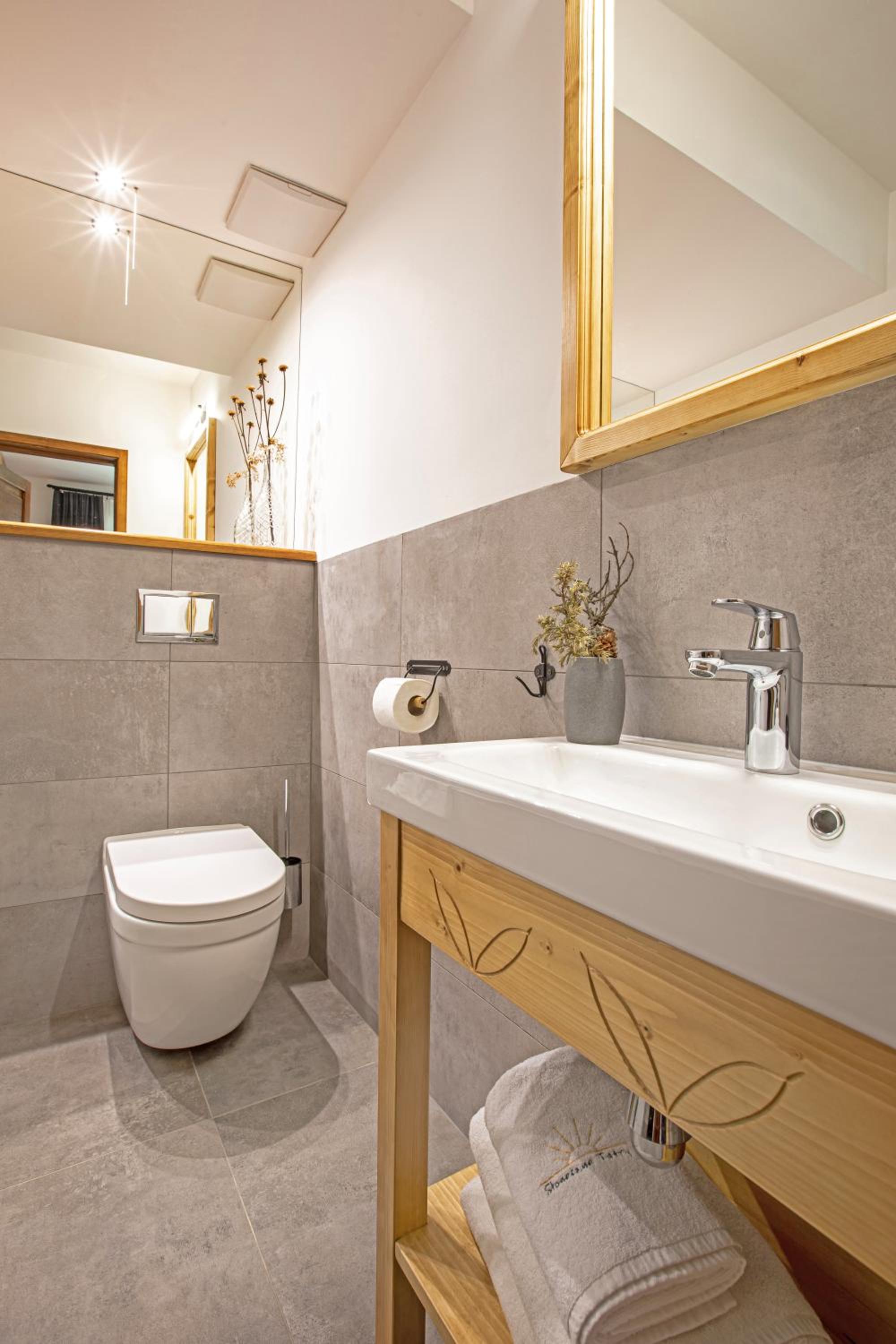Two-Bedroom Apartment - Photo 17