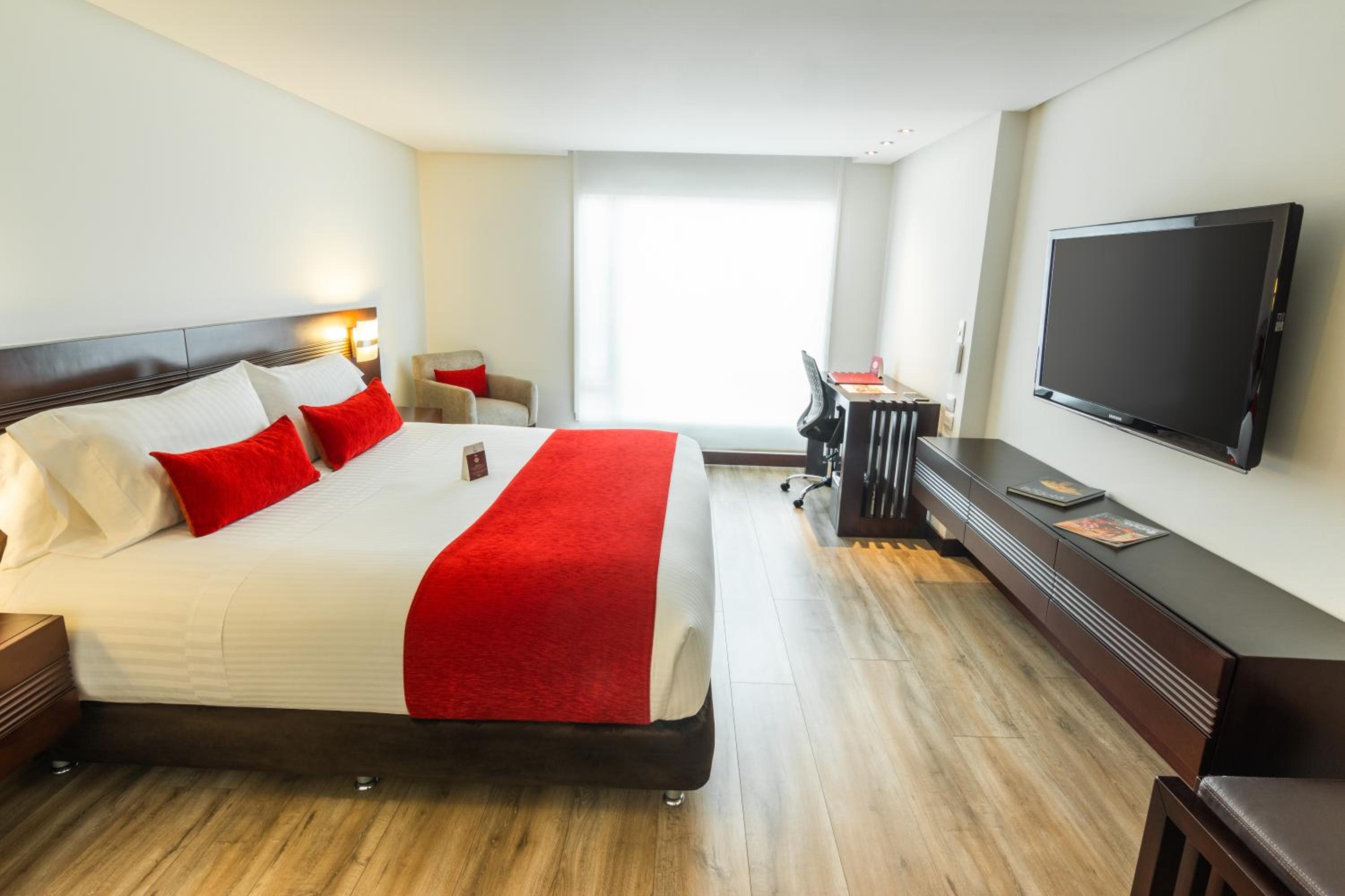Twin Room - Non-Smoking - Photo 5