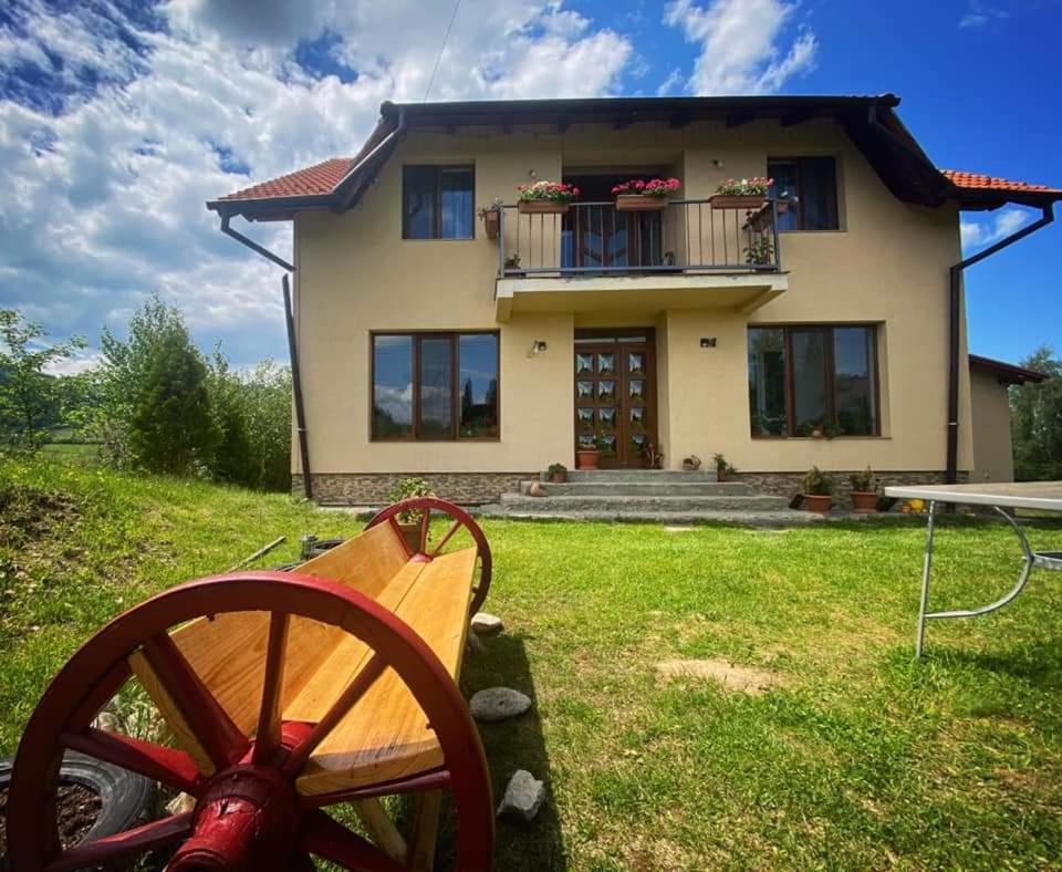 Five-Bedroom House - Photo 14