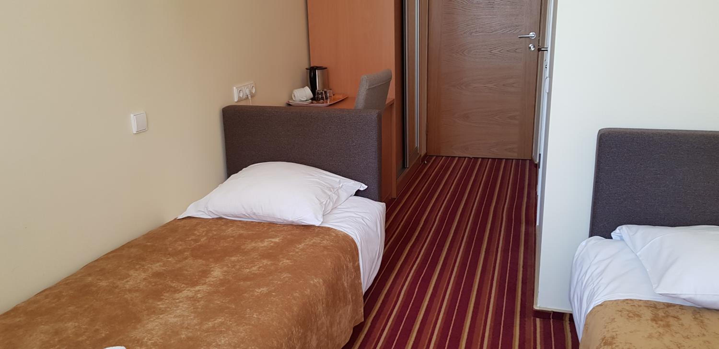 Standard Twin Room photo 1
