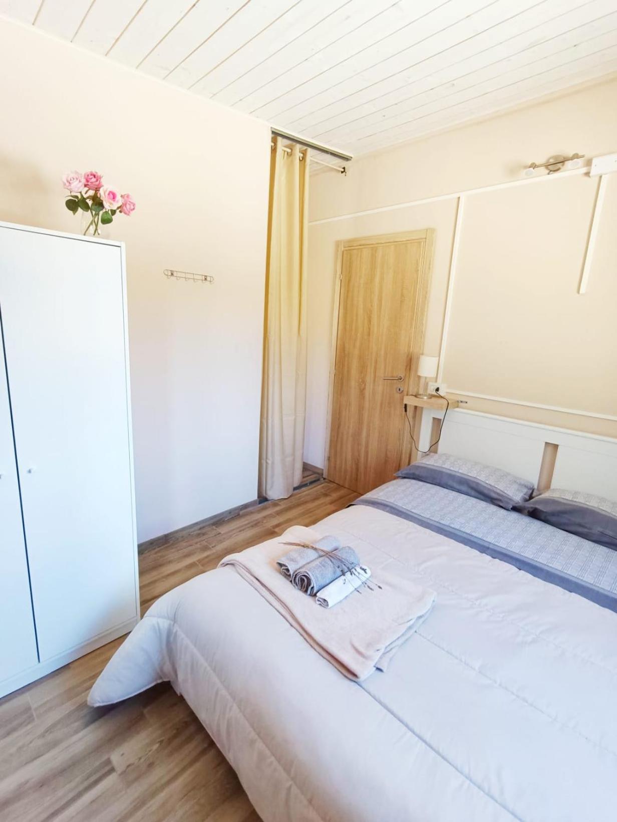 Three-Bedroom Chalet - Photo 11