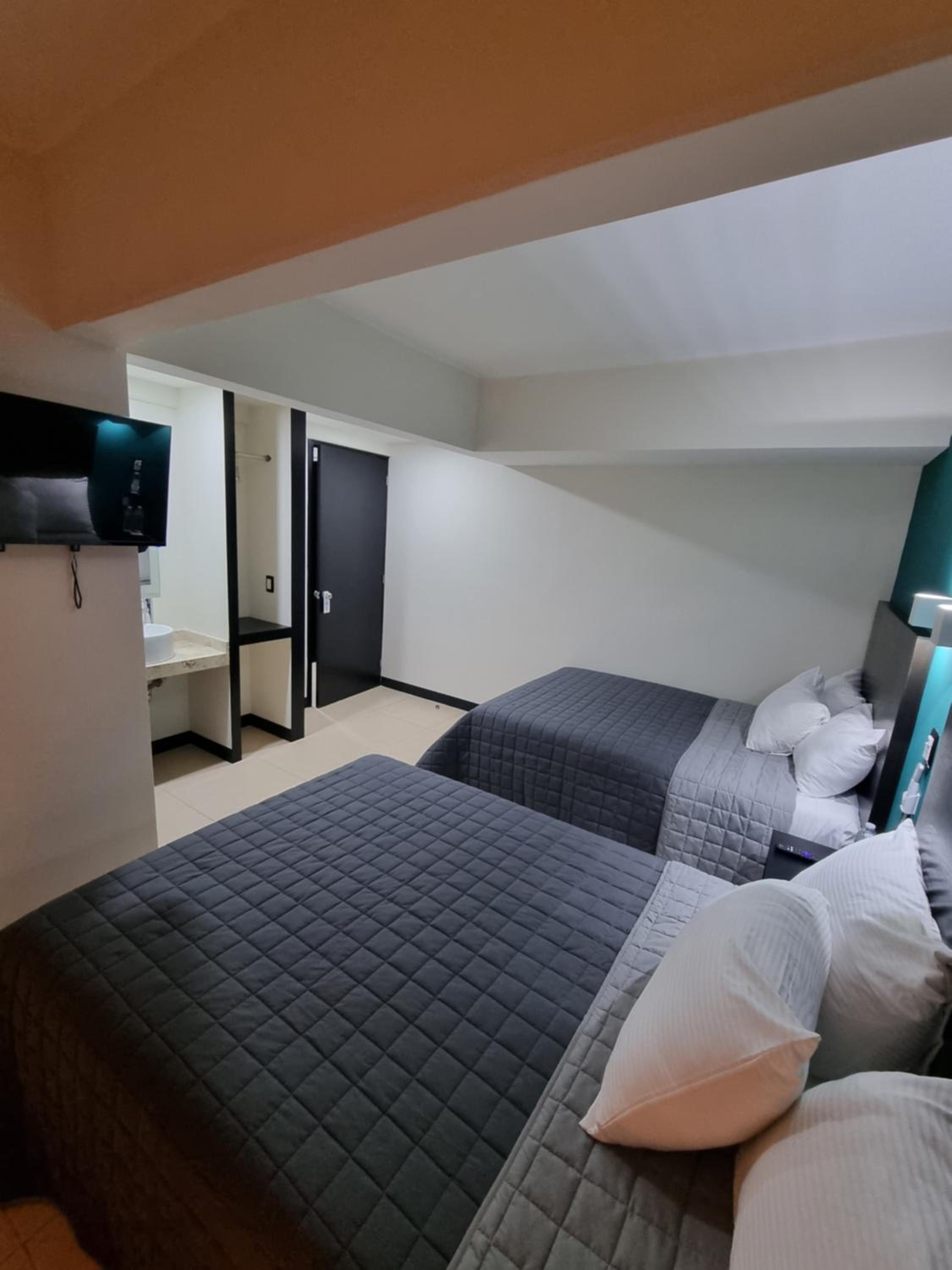 Double Room photo 3