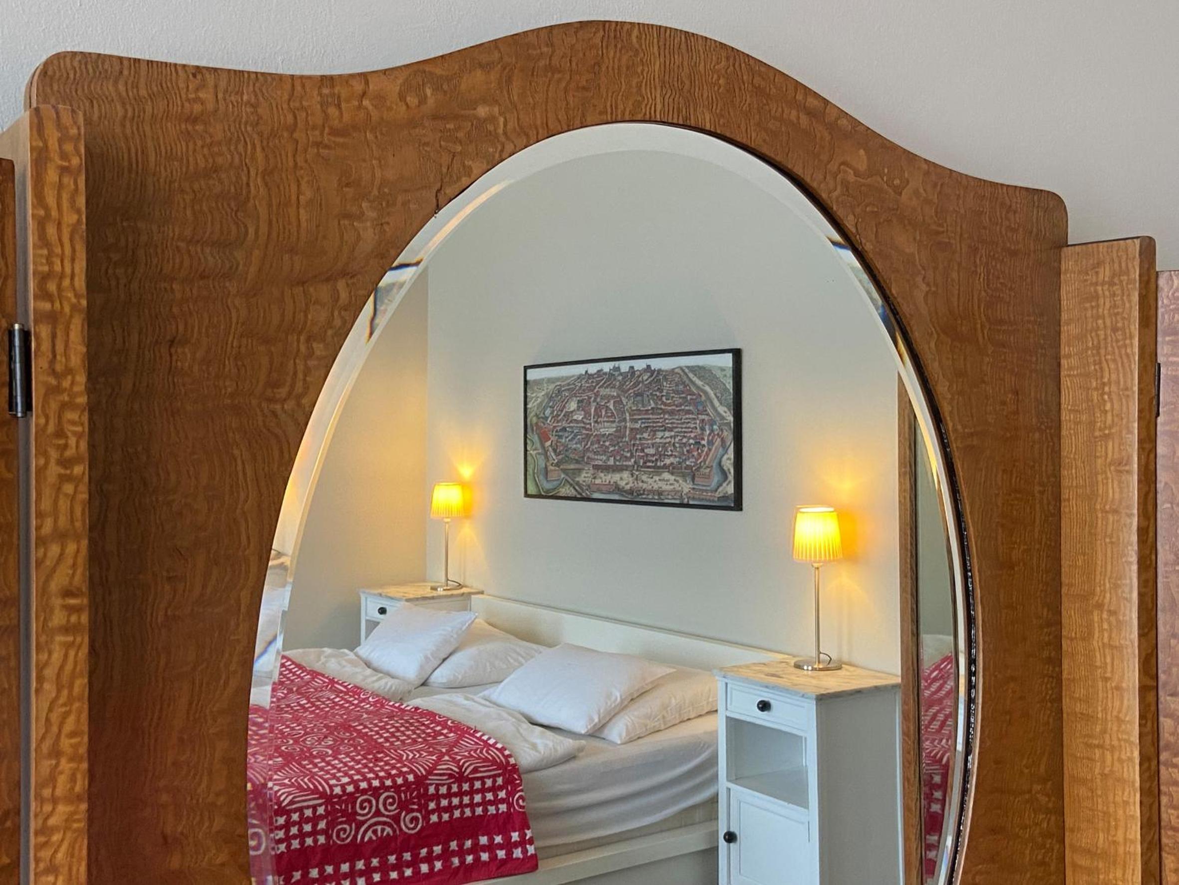 Classic Studio Apartment with City view