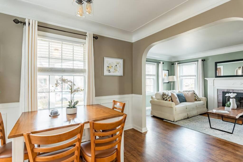 Three-Bedroom House photo 1