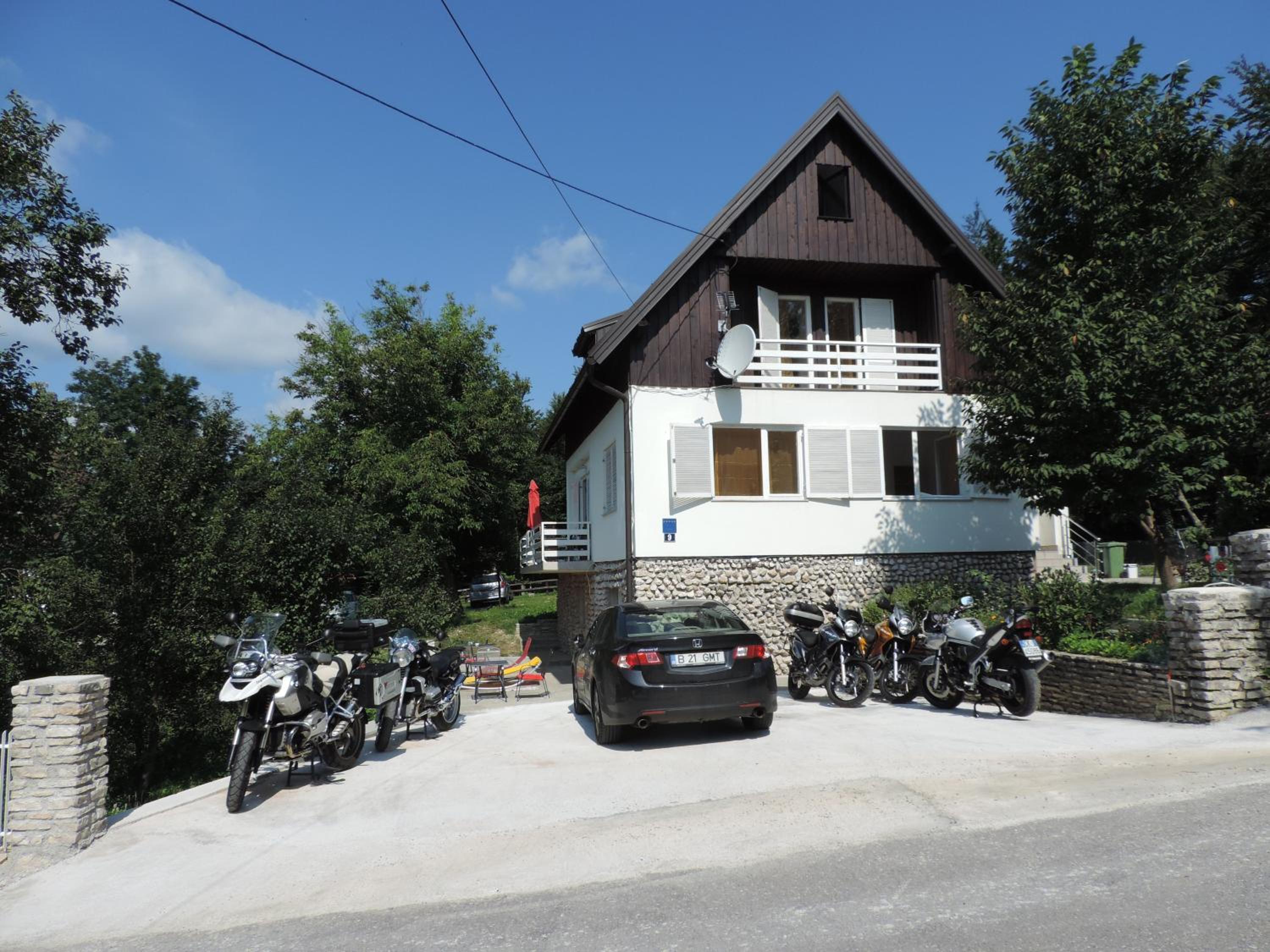 Double Room with Balcony - Photo 7