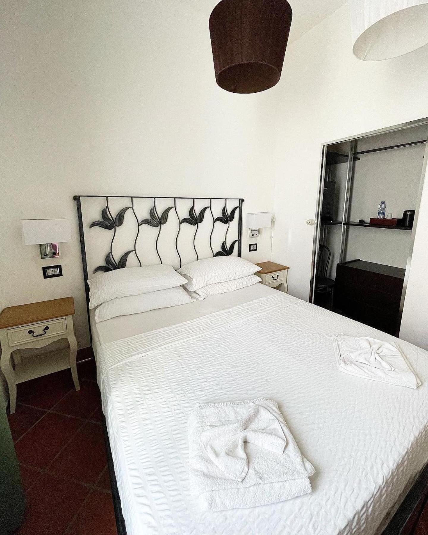 Superior Double Room - Photo 1