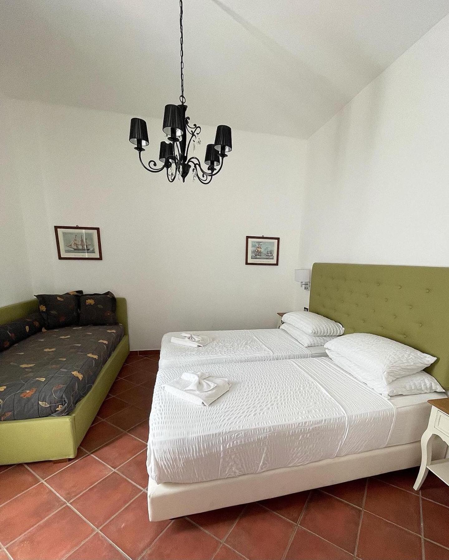 Superior Triple Room - Photo 3