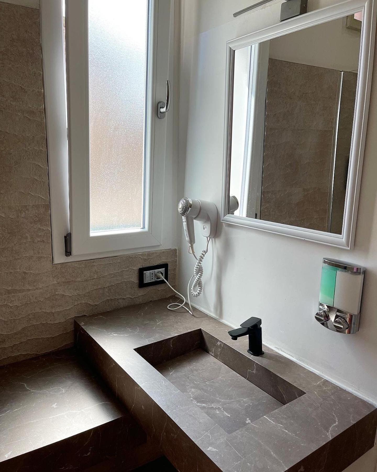 Superior Triple Room - Photo 2