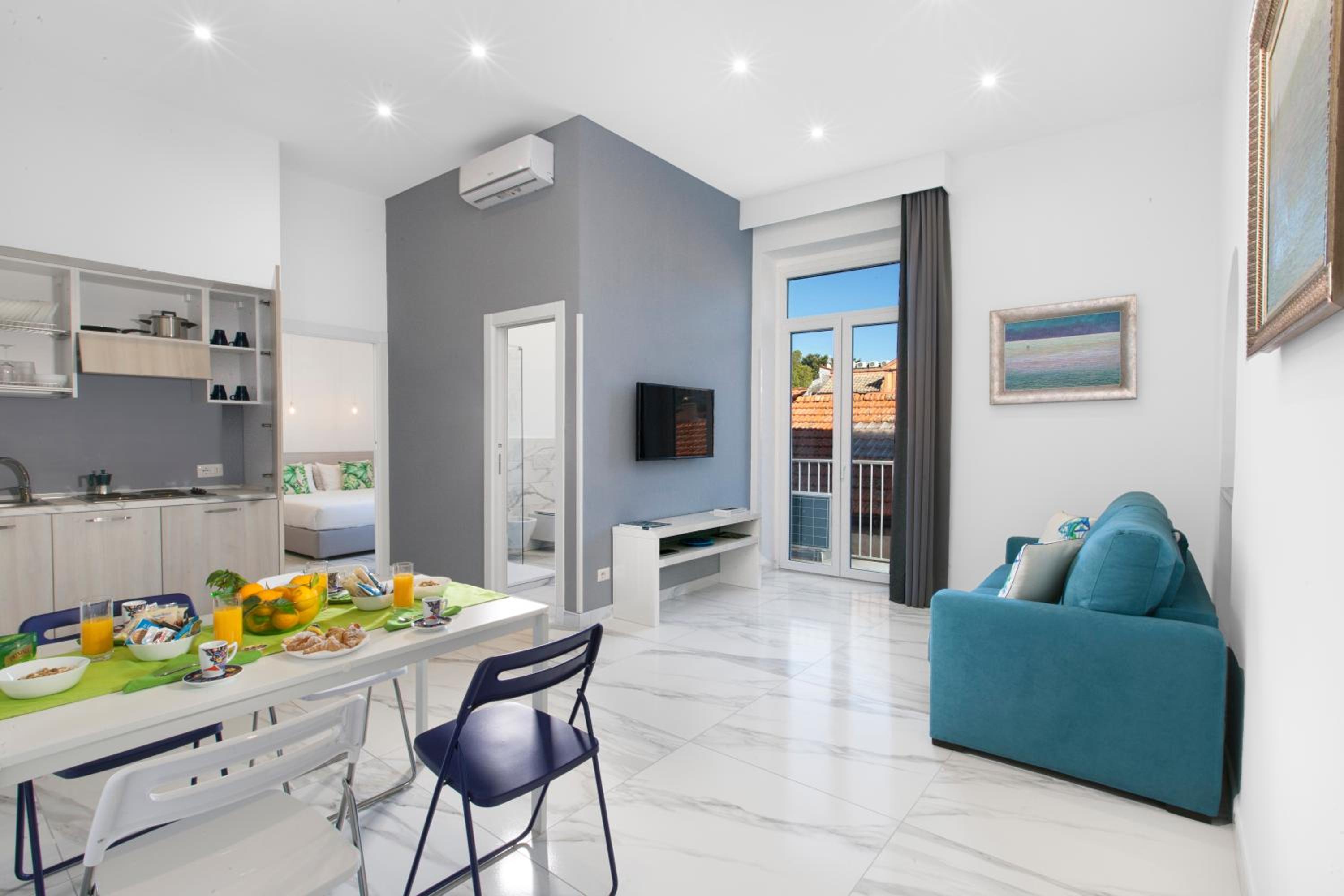One-Bedroom Apartment with Balcony (4 Adults)