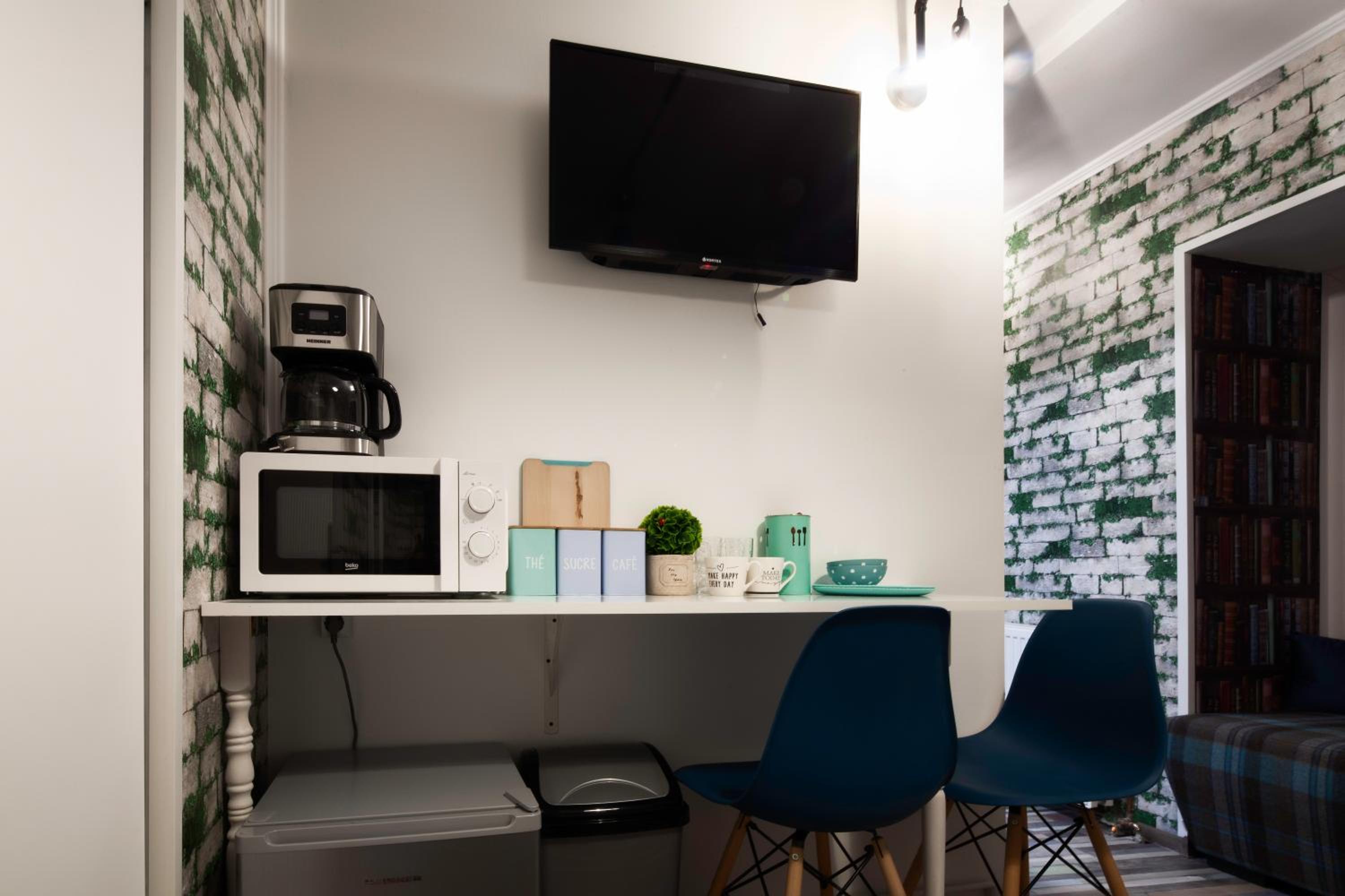 One-Bedroom Apartment - Photo 6