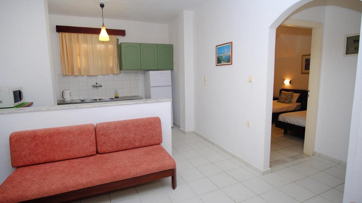 Two-Bedroom Apartment with Garden View photo 2