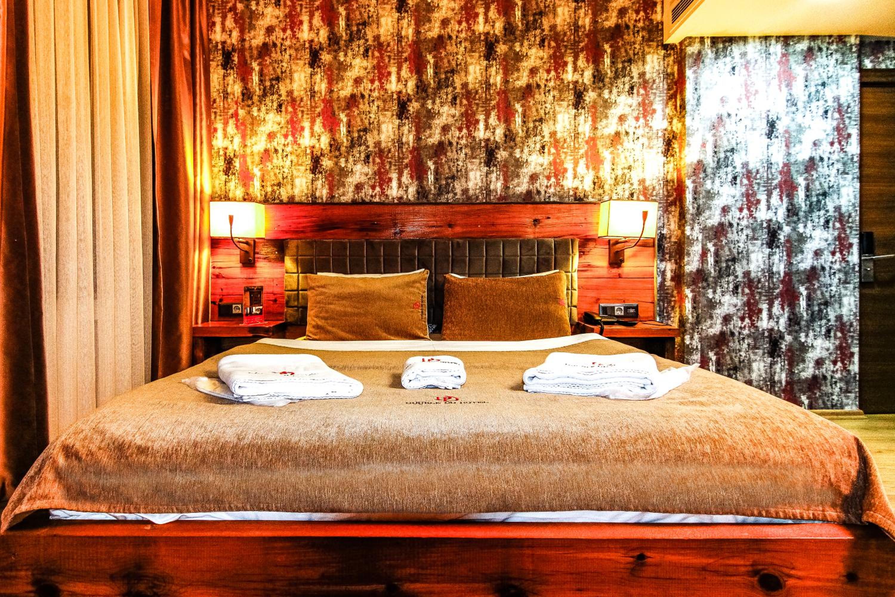 Queen Room photo 1
