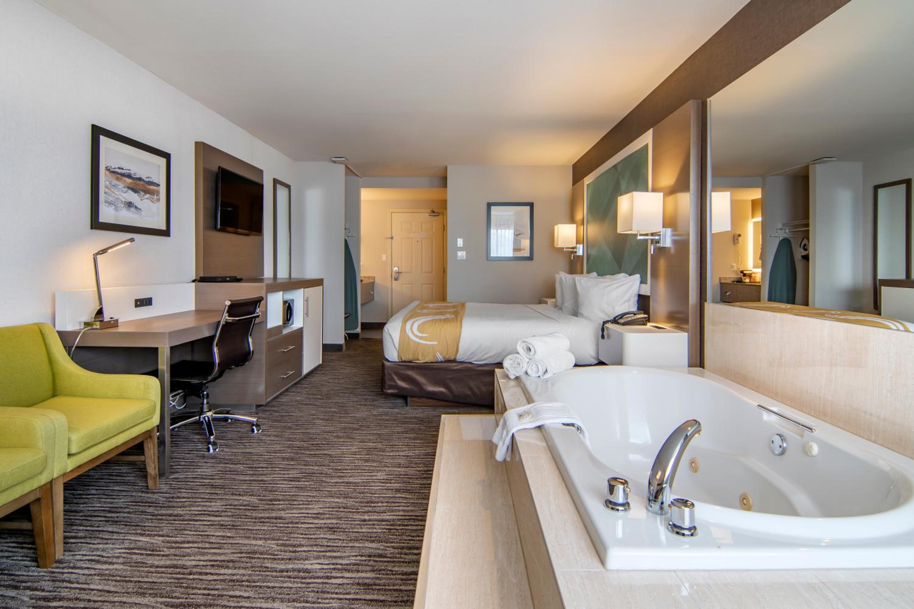 King Suite with Jacuzzi  - Photo 1