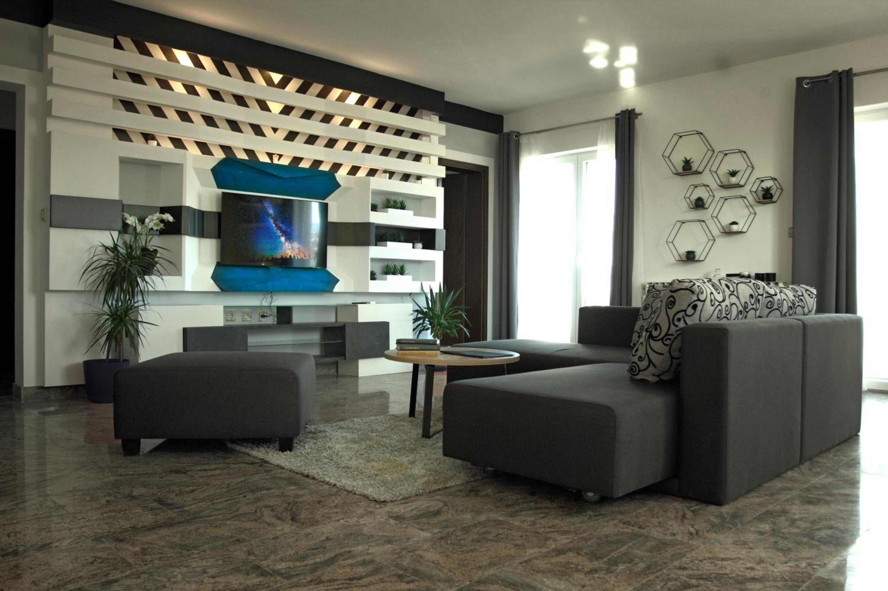Apartment with Balcony