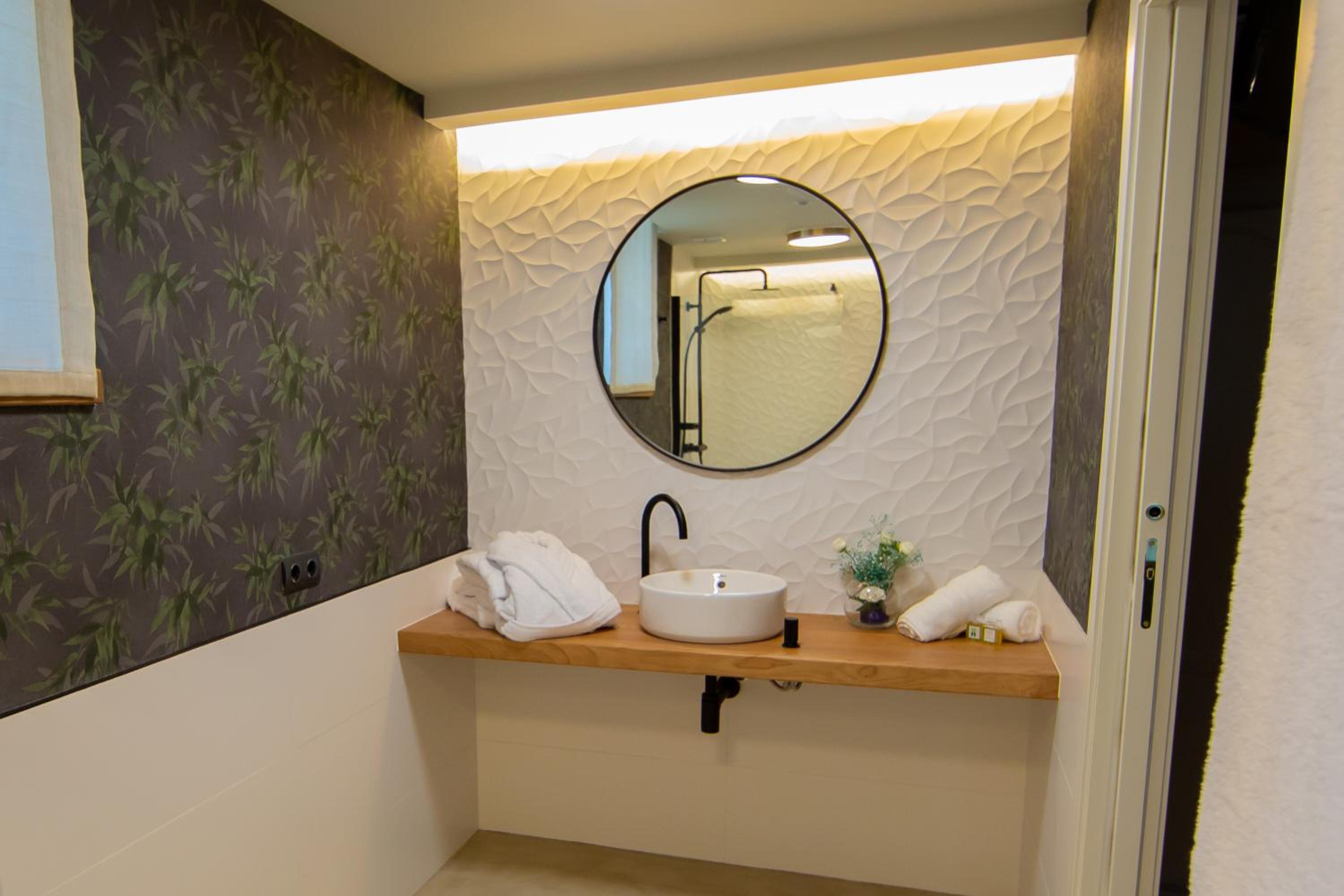 Double Room with Garden View - Photo 7