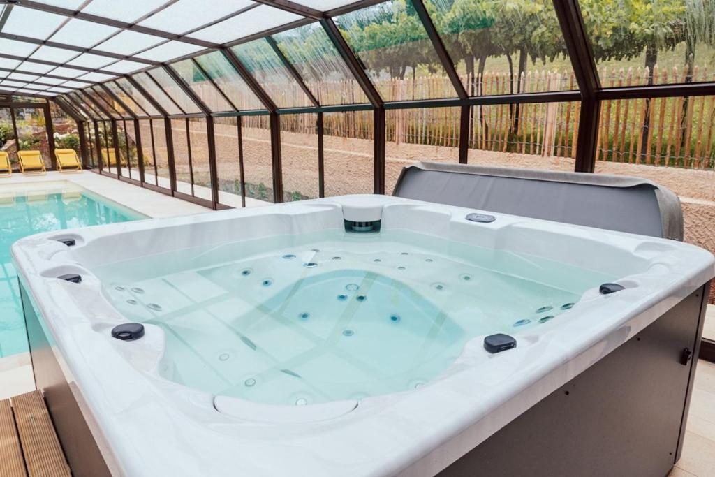 Double Room with Garden View - Photo 8