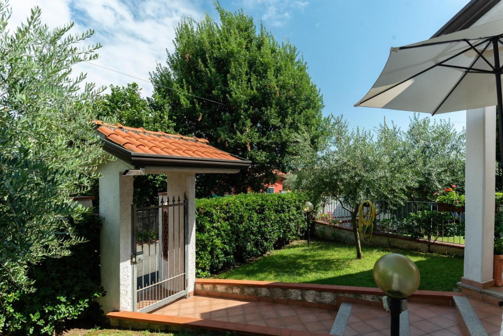 Double or Twin Room with Private External Bathroom photo 2