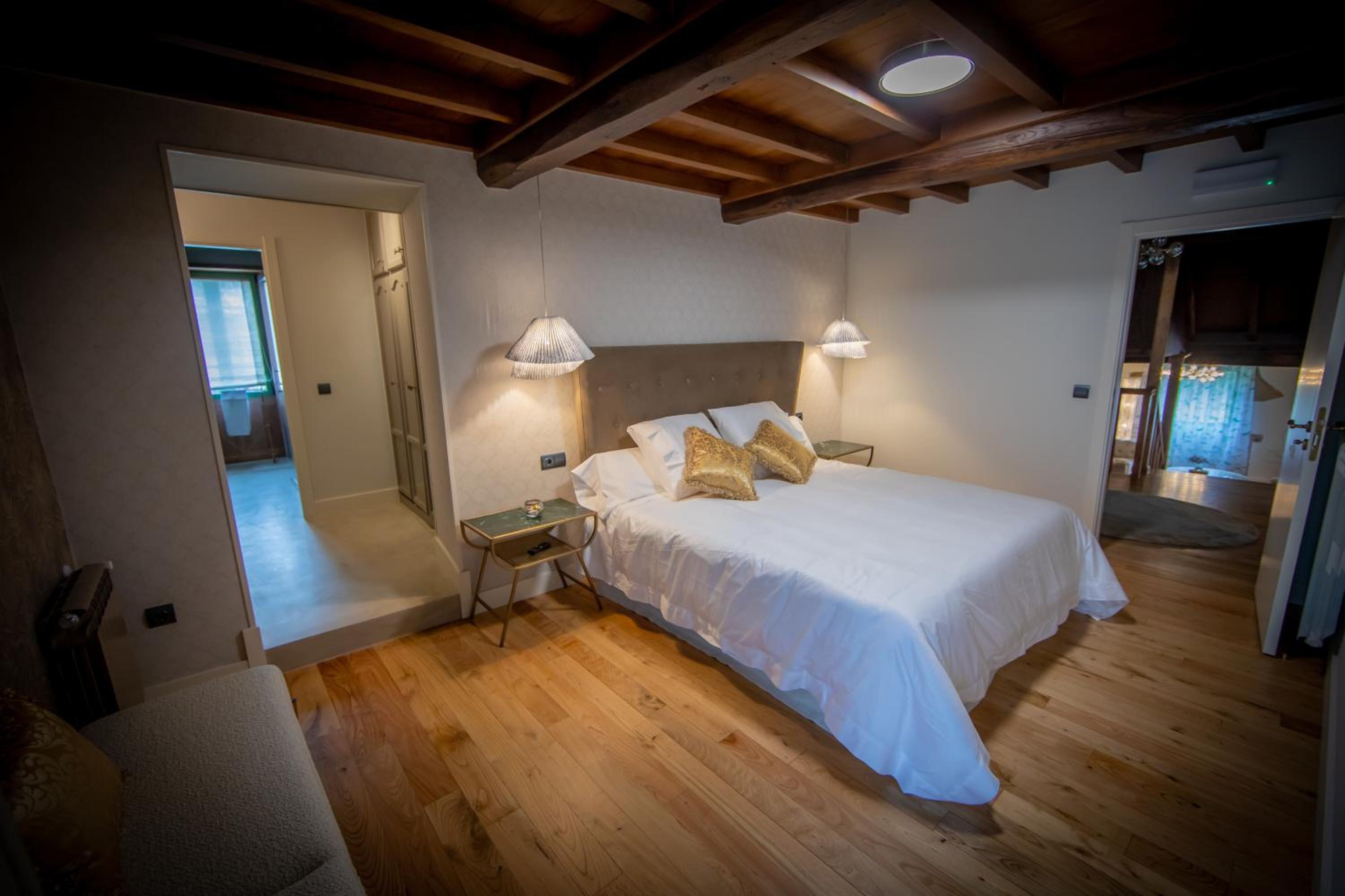 Superior Double or Twin Room with Garden View - Photo 5