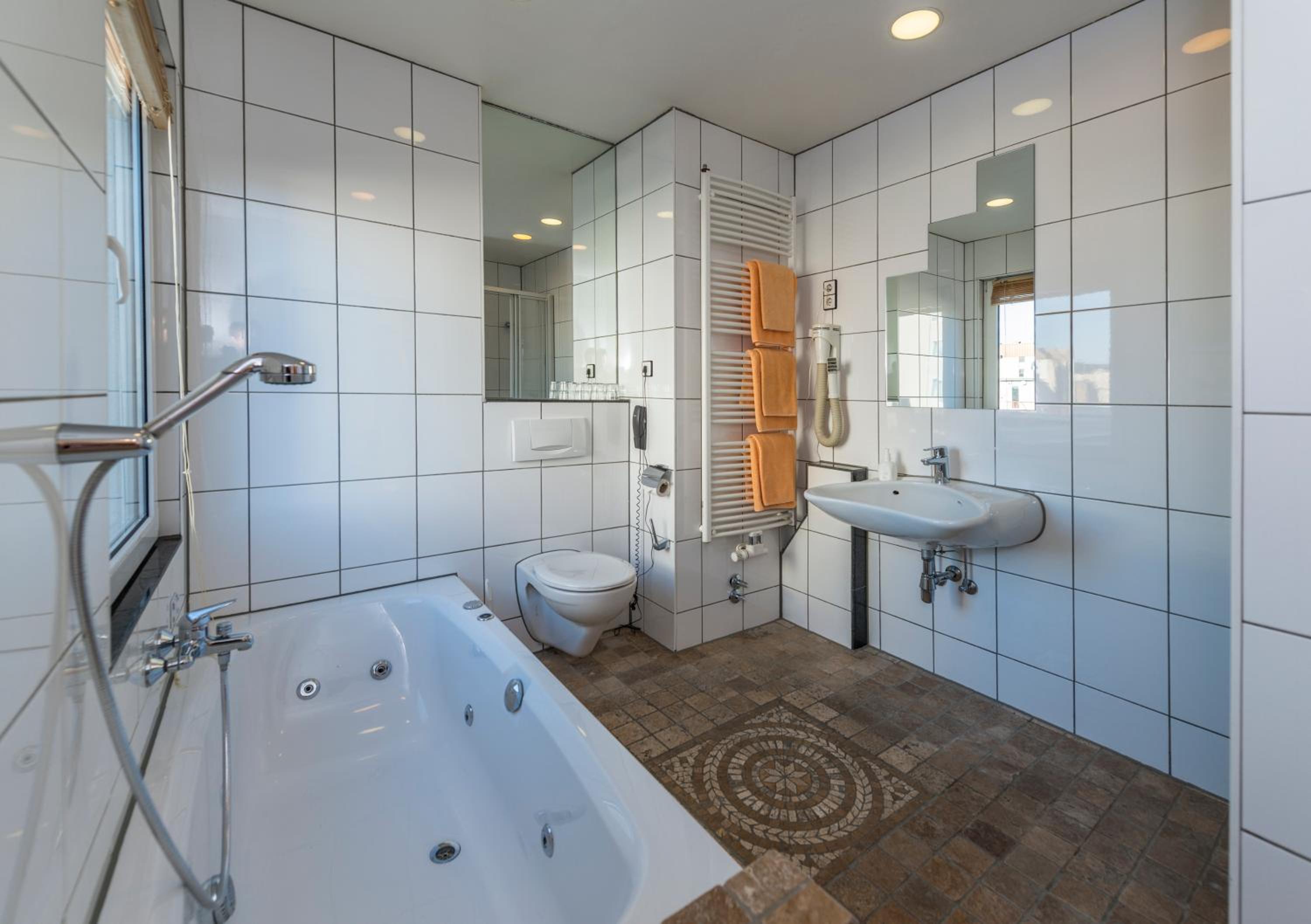 Quadruple Room - Photo 4