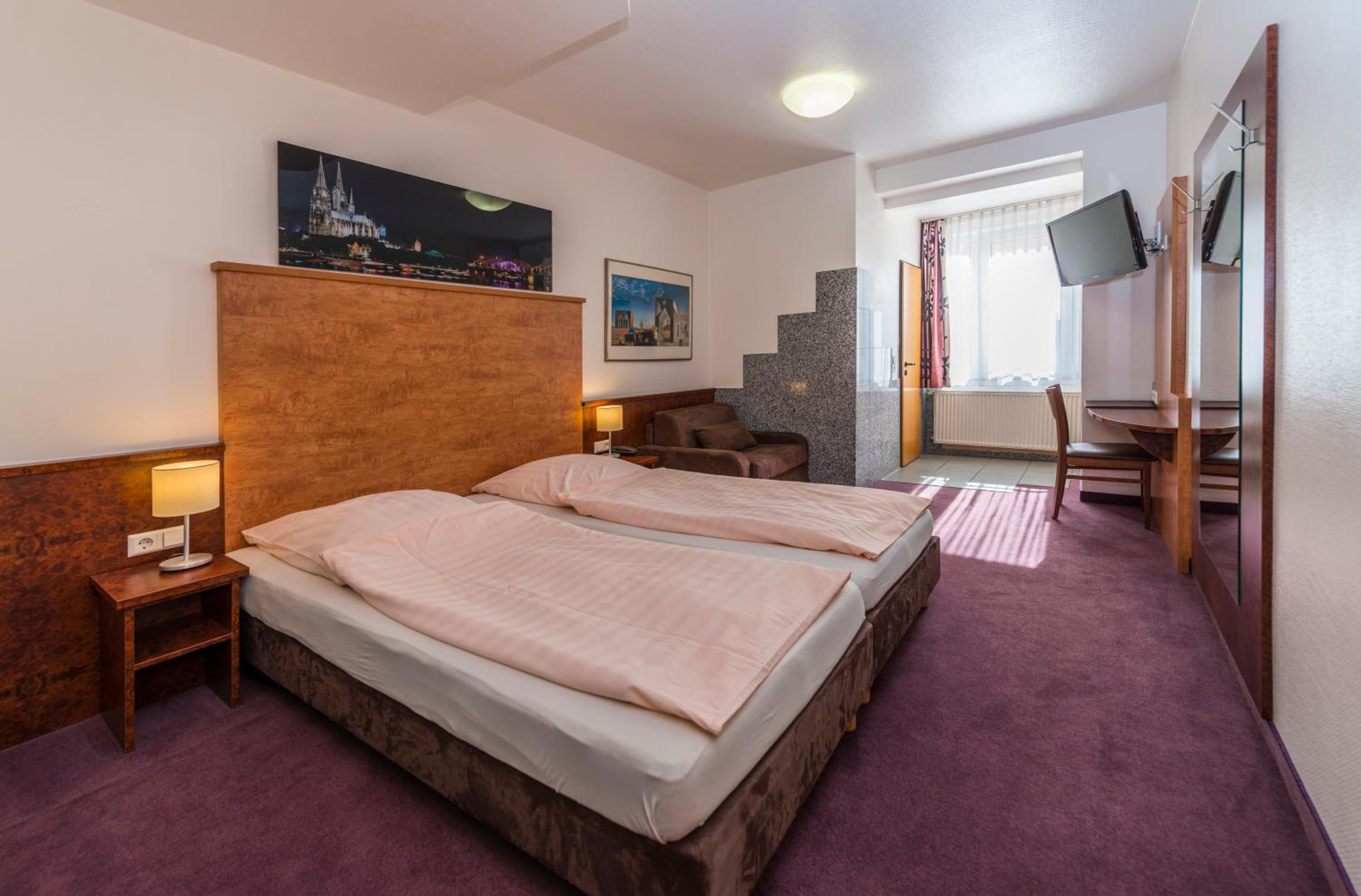 Double or Twin Room - Photo 1