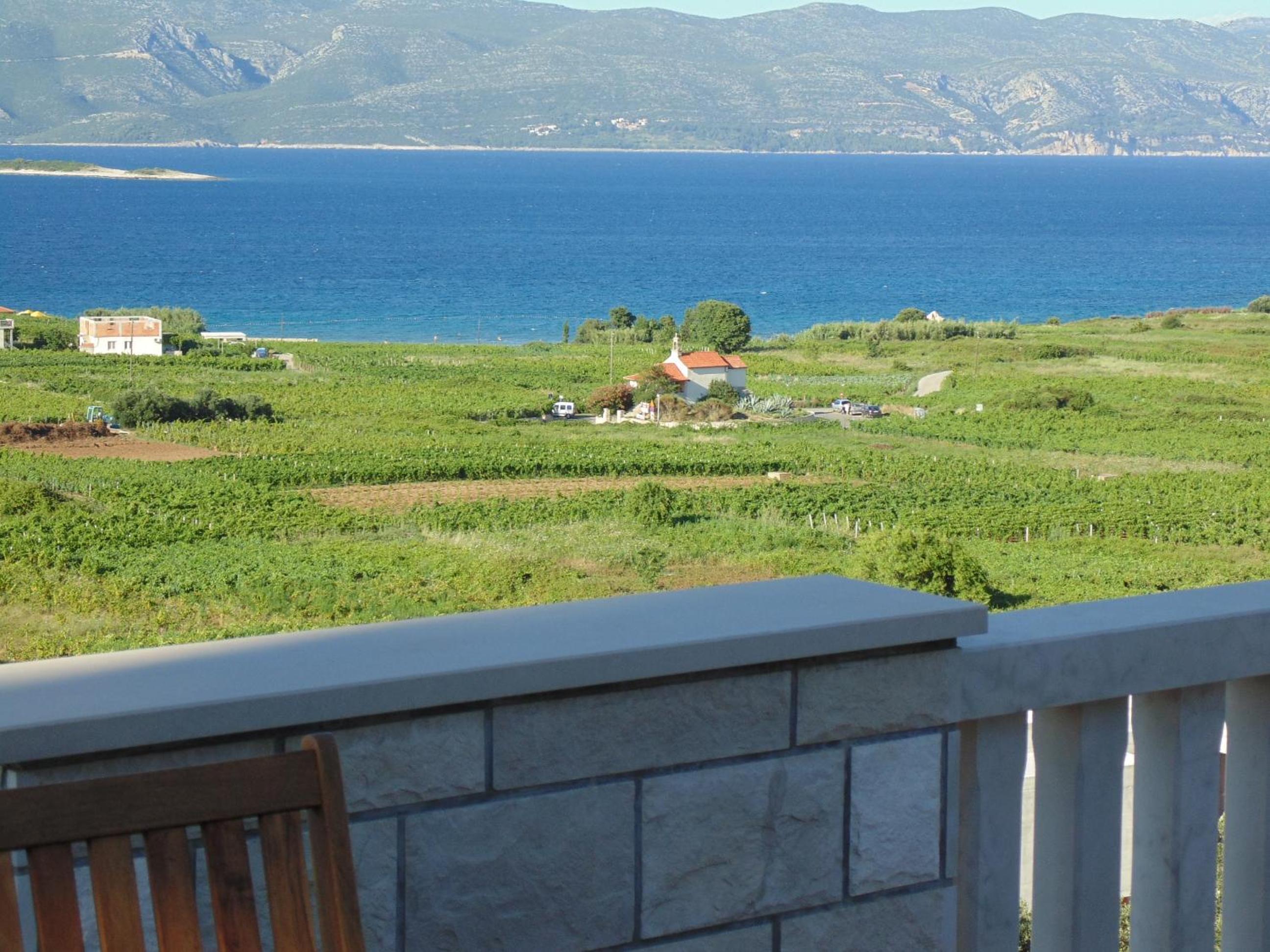 Comfort Two-Bedroom Apartment with Sea View - Photo 7