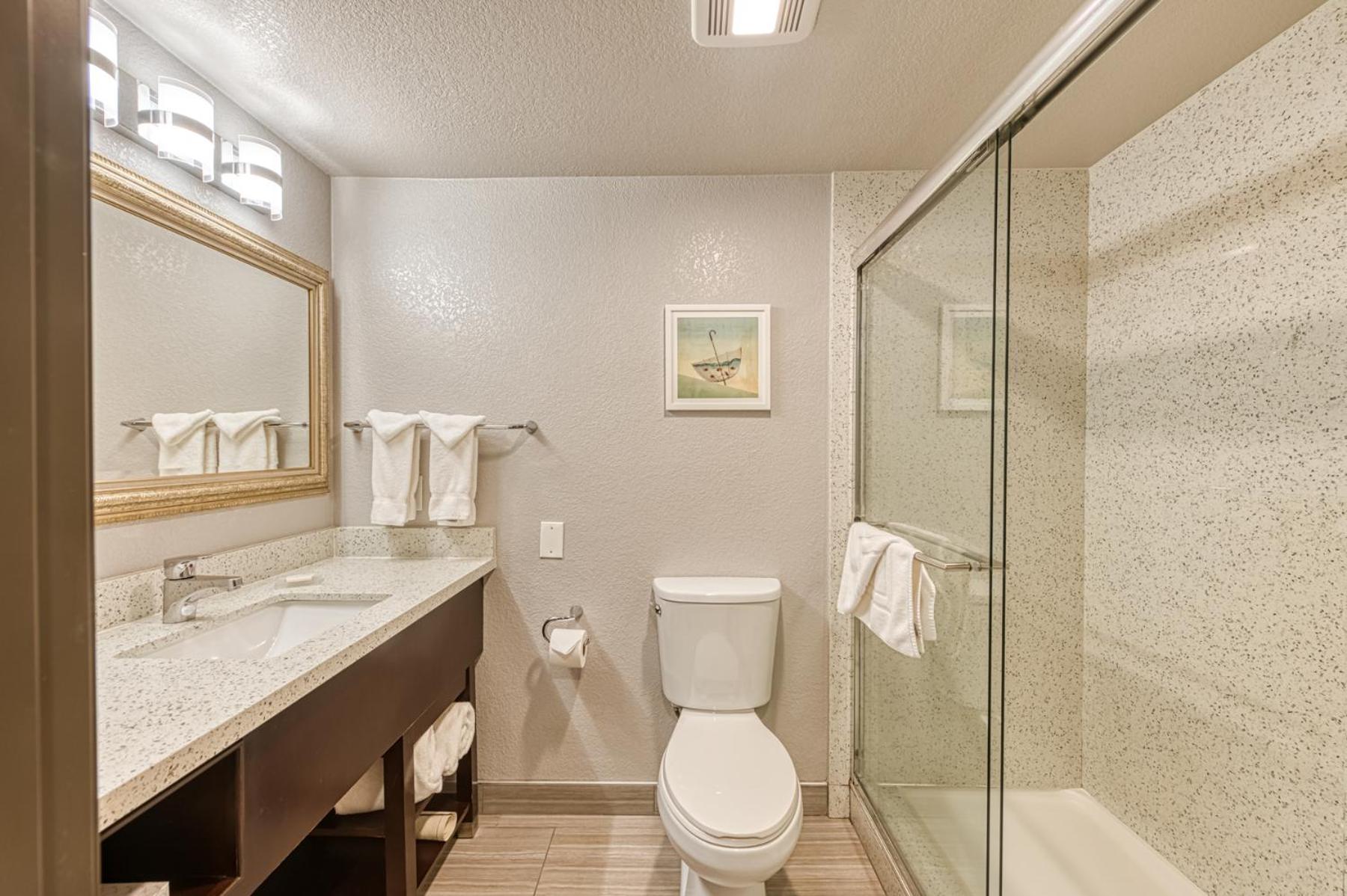 Standard King Room - Non Smoking - Photo 10