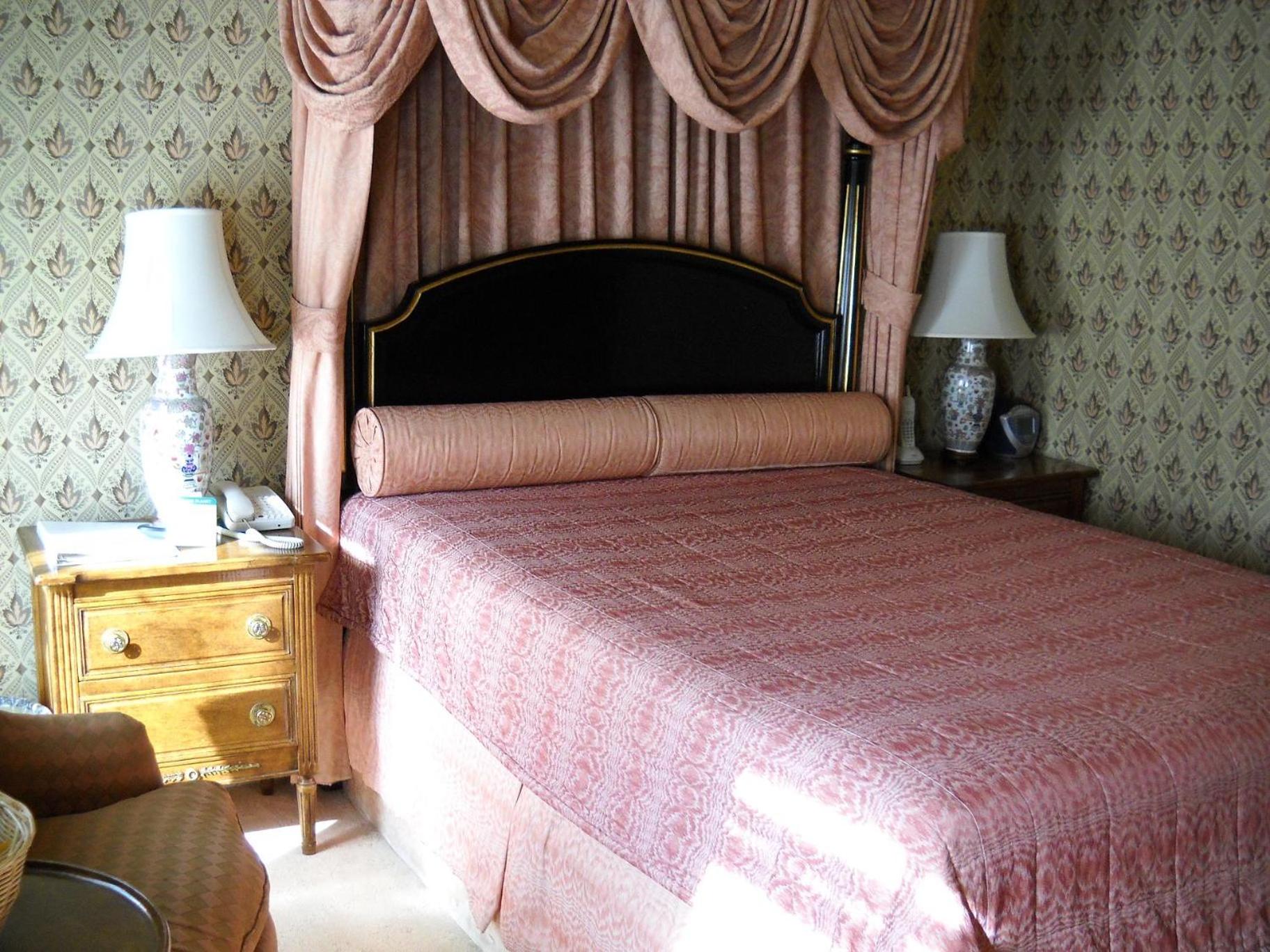 Small Double Room - Photo 1