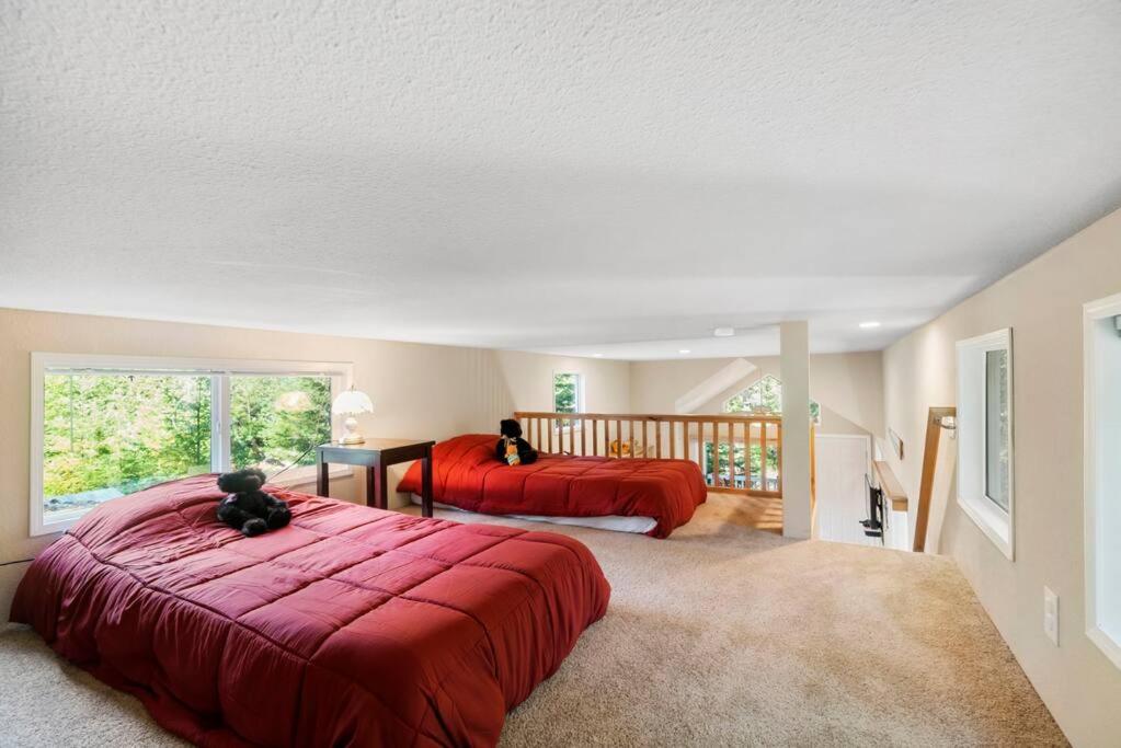 Two-Bedroom House photo 2