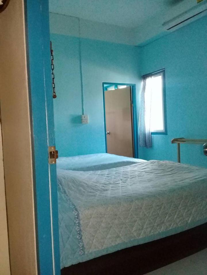 Small Twin Room photo 1