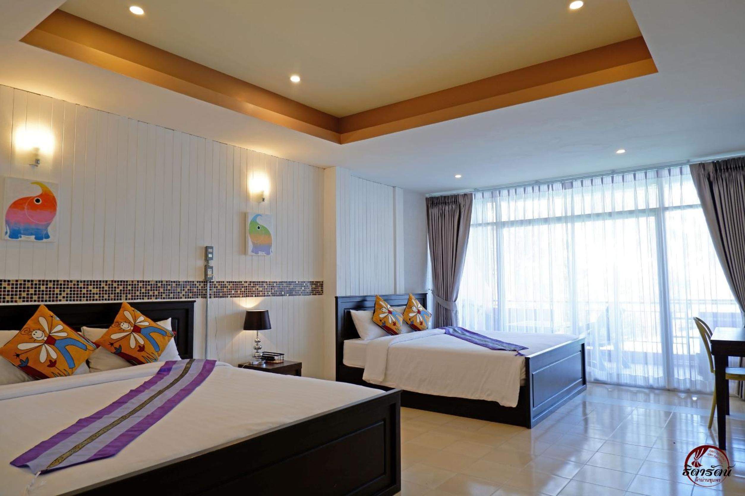 Family Room with Side Sea View