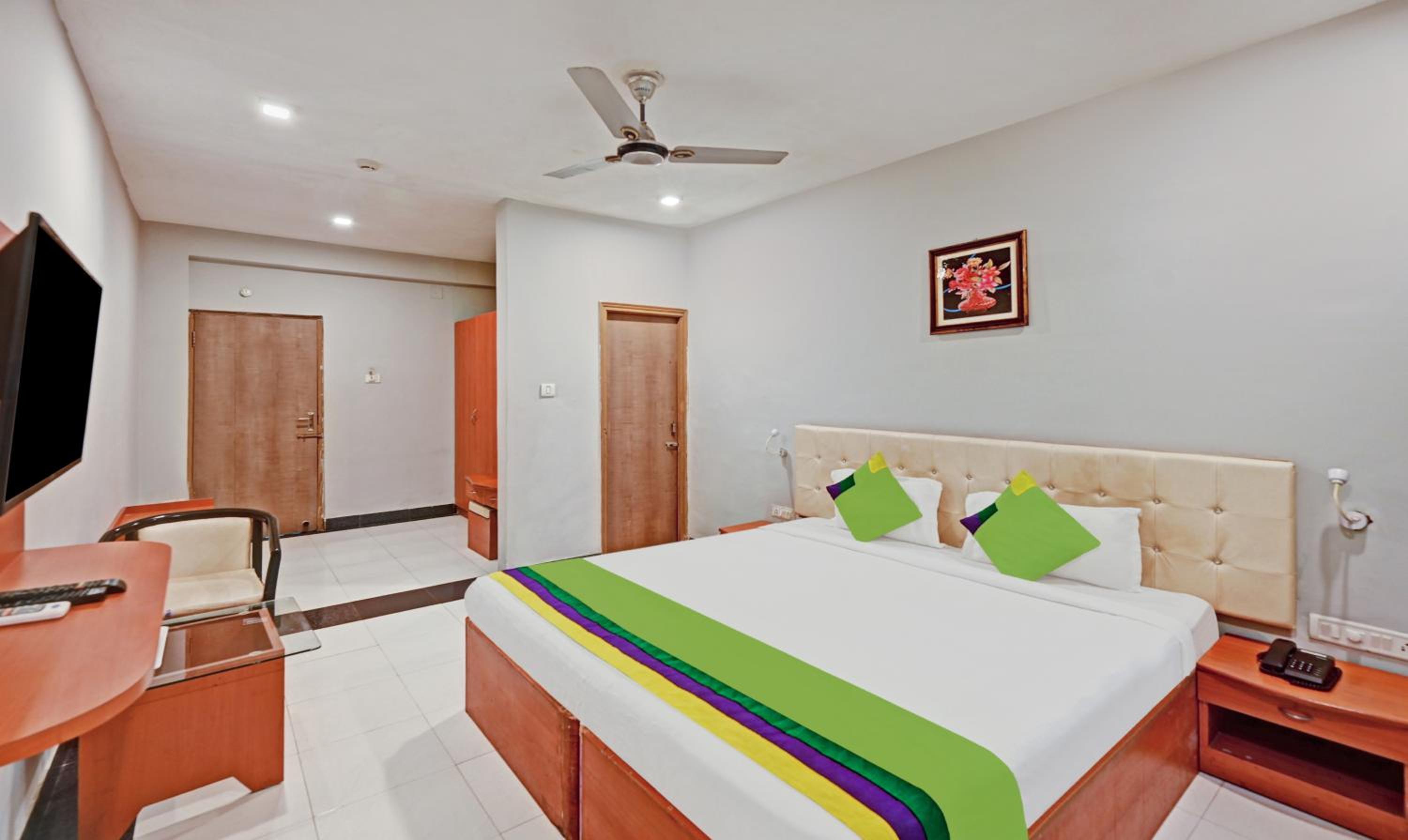 Standard Room - Photo 11