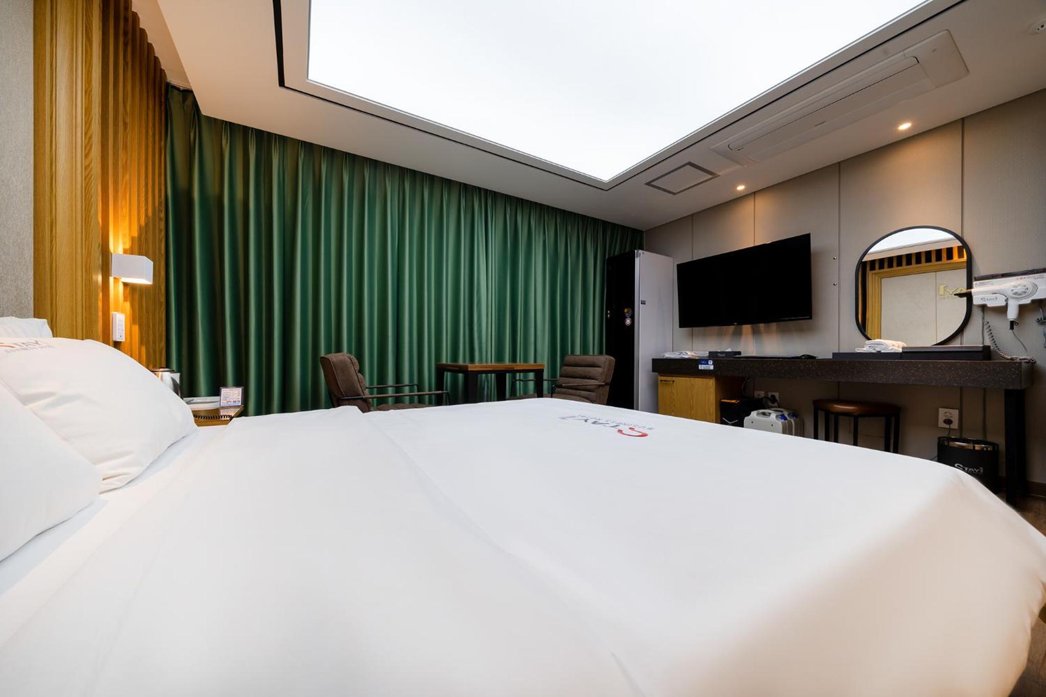 Premier Double Room - Photo 2