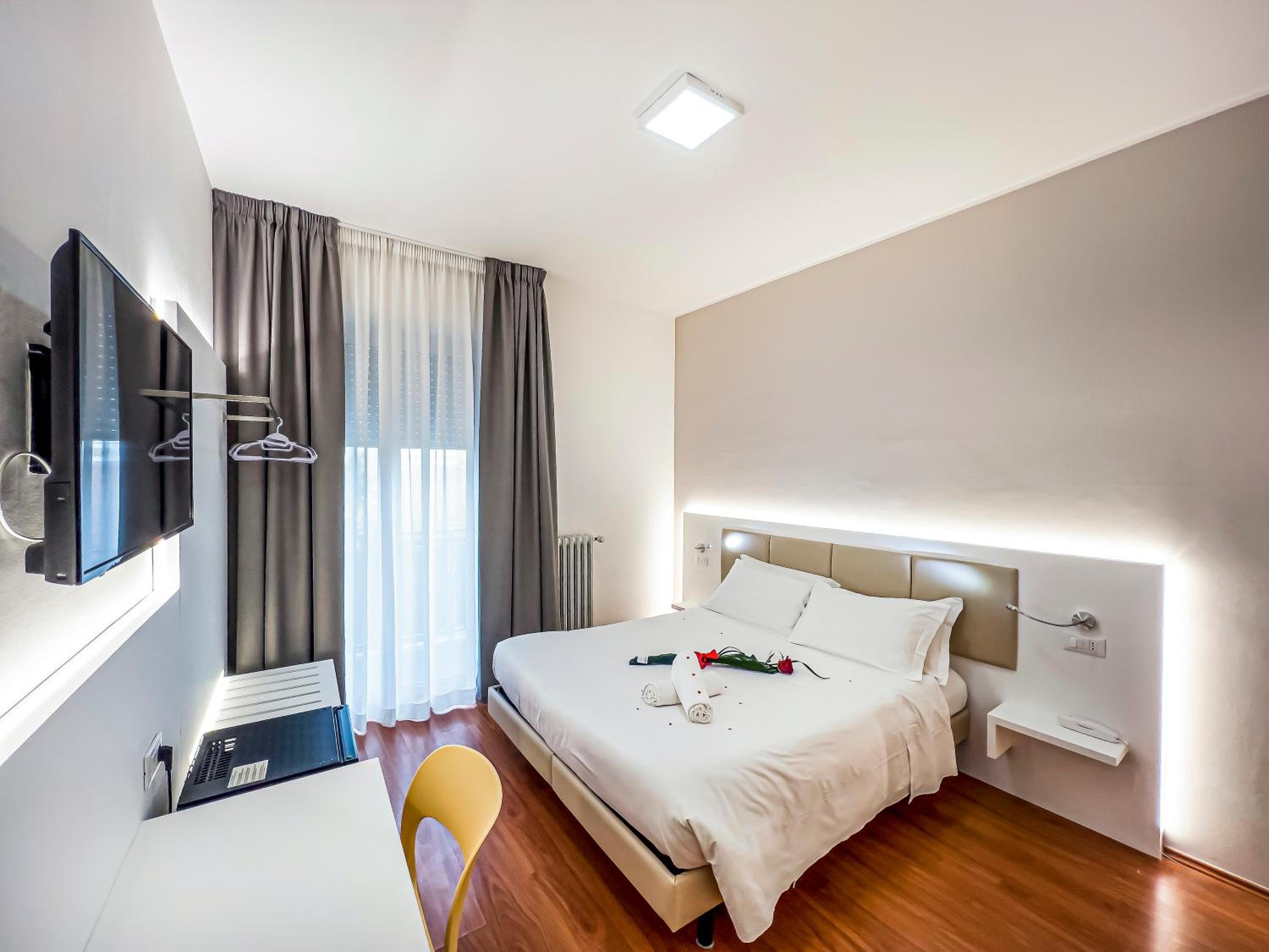Double or Twin Room - Photo 1
