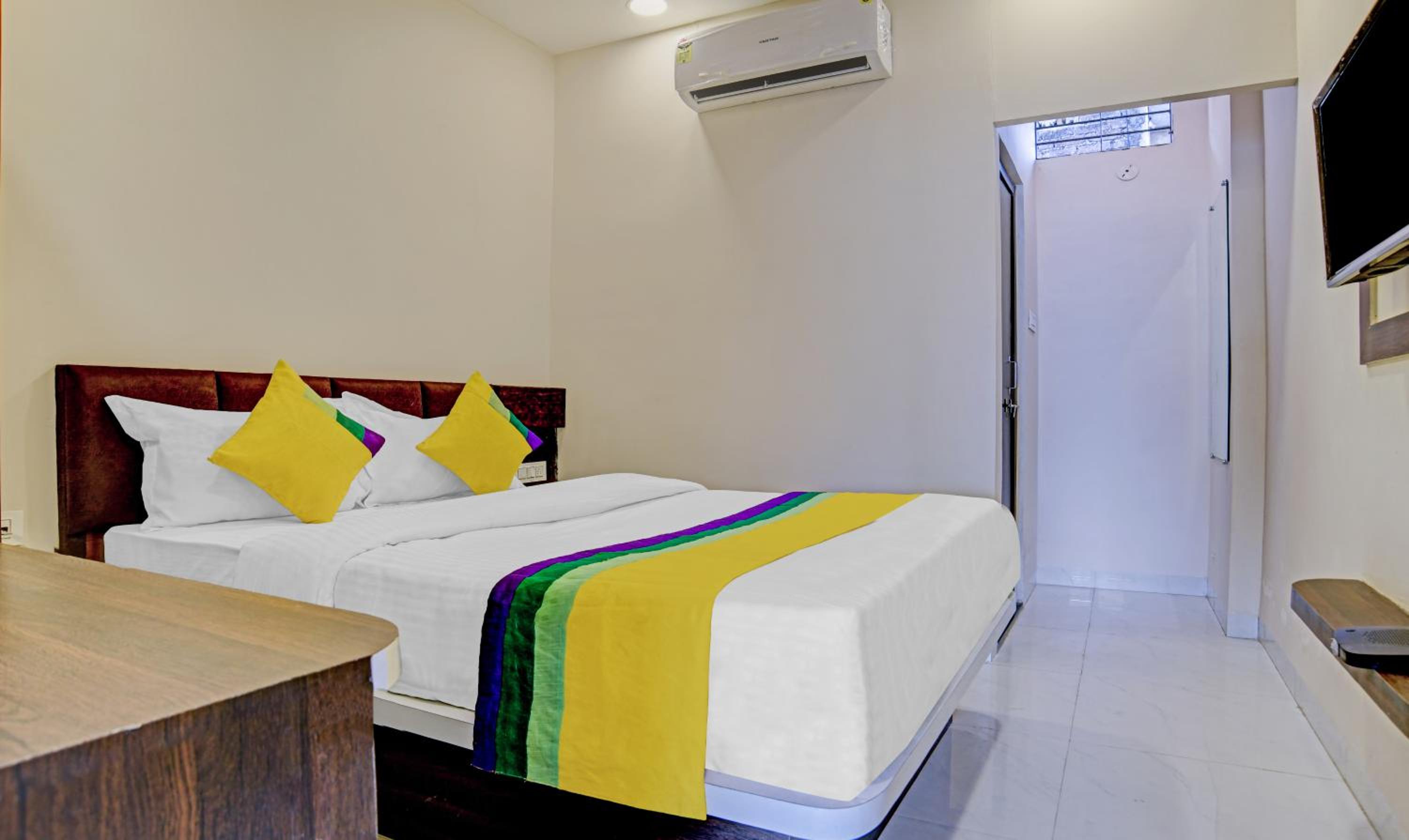 Deluxe Double or Twin Room - Photo 1