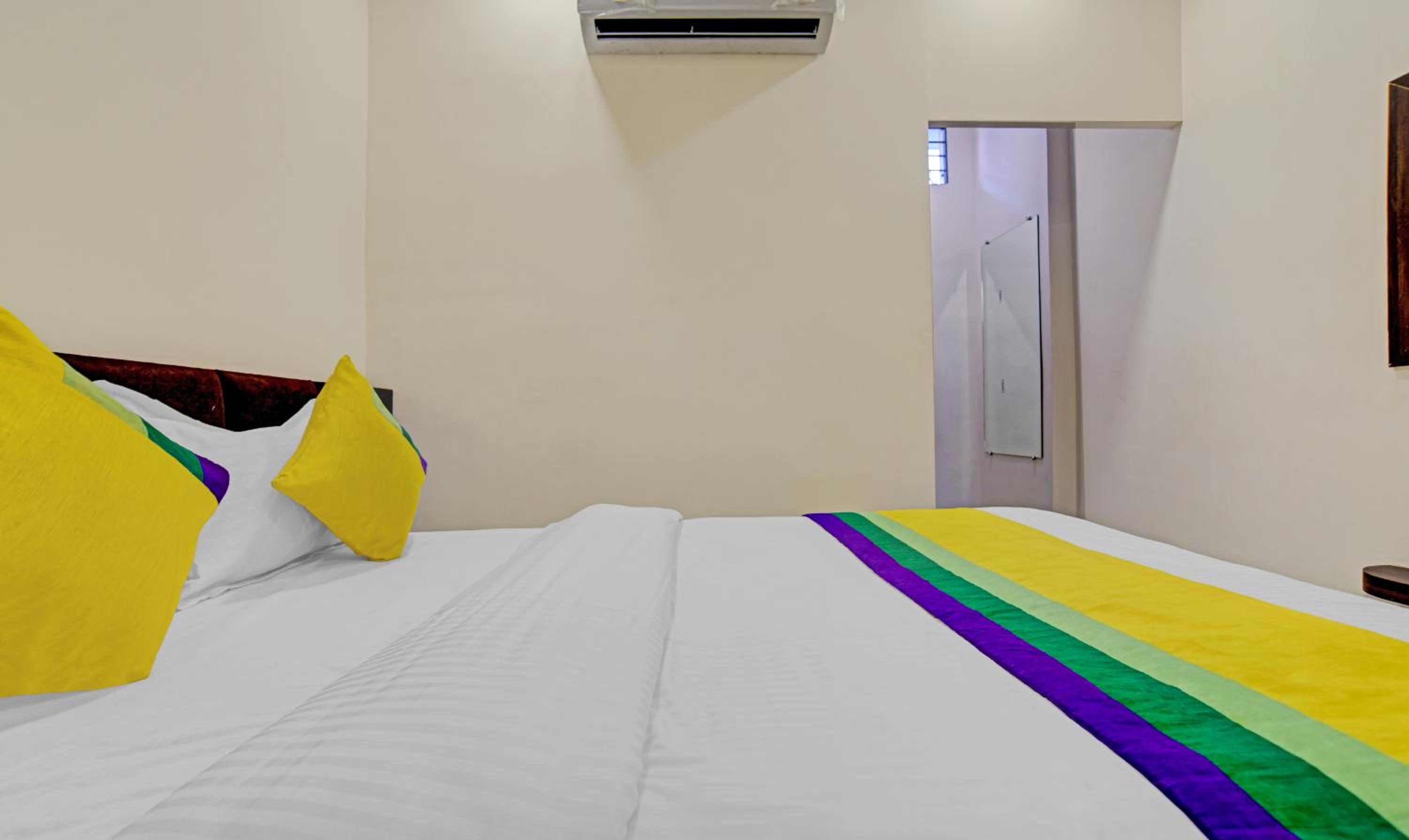 Deluxe Double or Twin Room - Photo 4