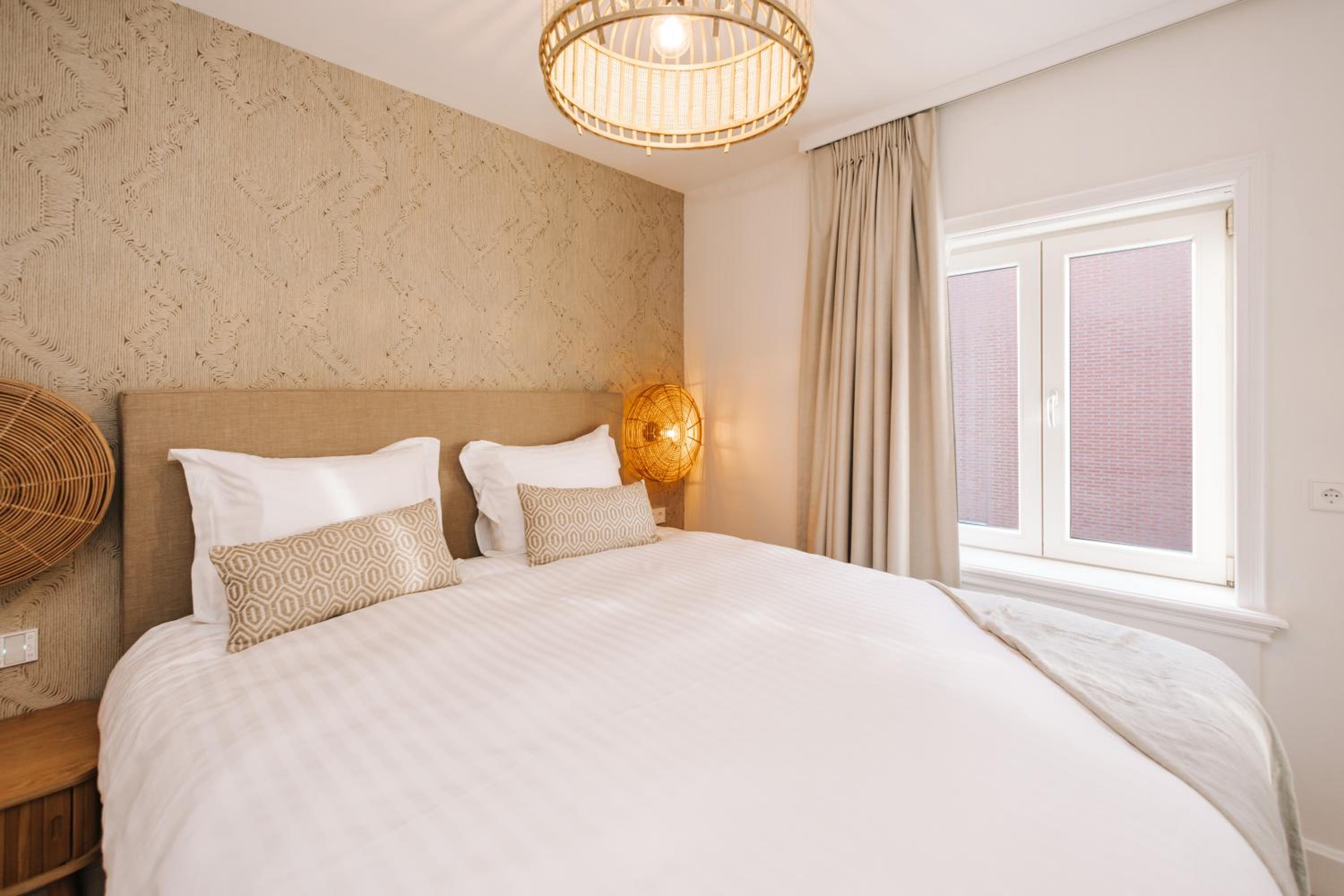 Suite with Balcony - Photo 9
