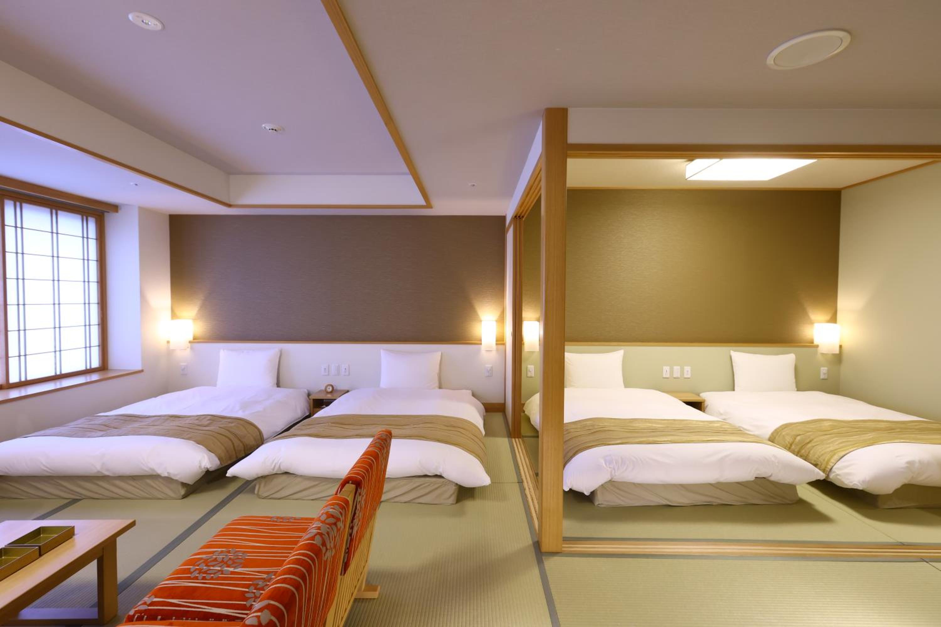 Suite with Bathtub  - Non-Smoking photo 3