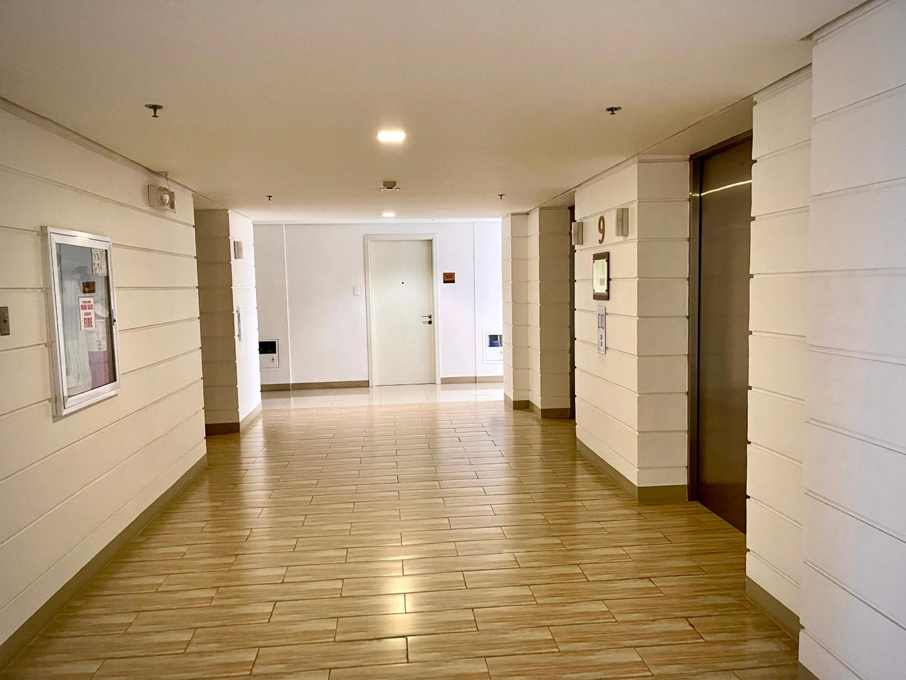 One-Bedroom Apartment - Photo 19