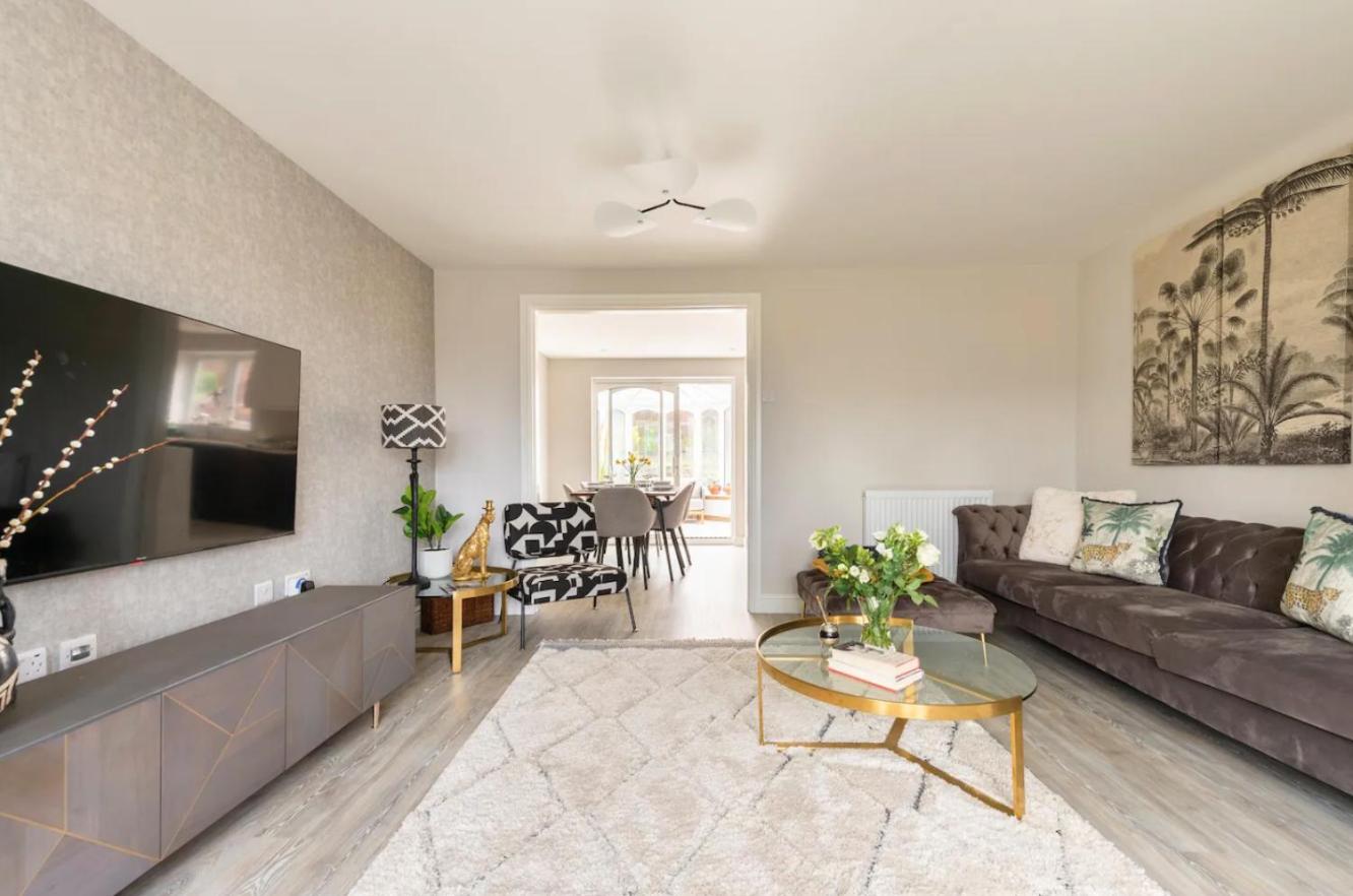 Four-Bedroom House photo 1