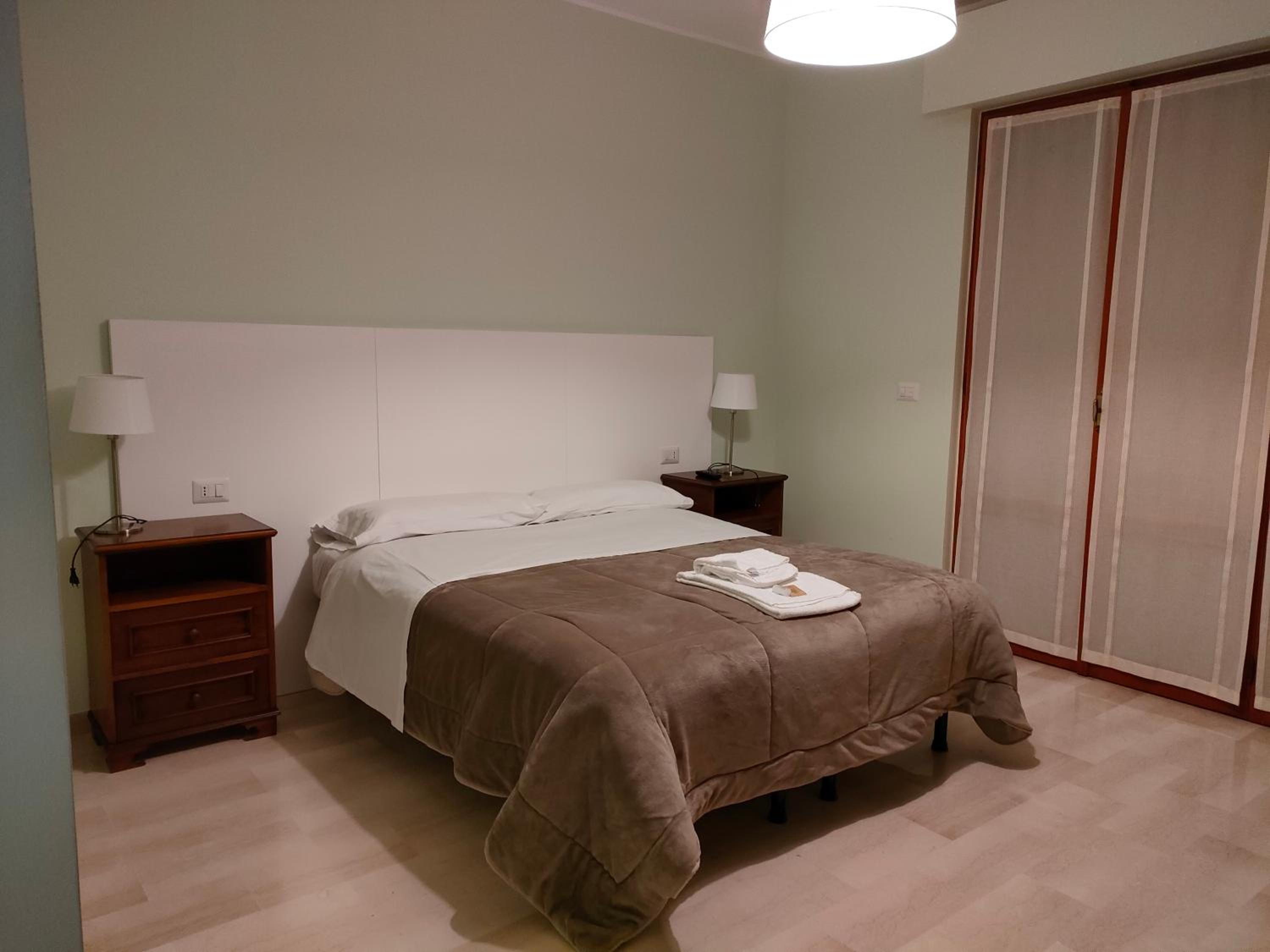 Large Double Or Twin Room photo 1